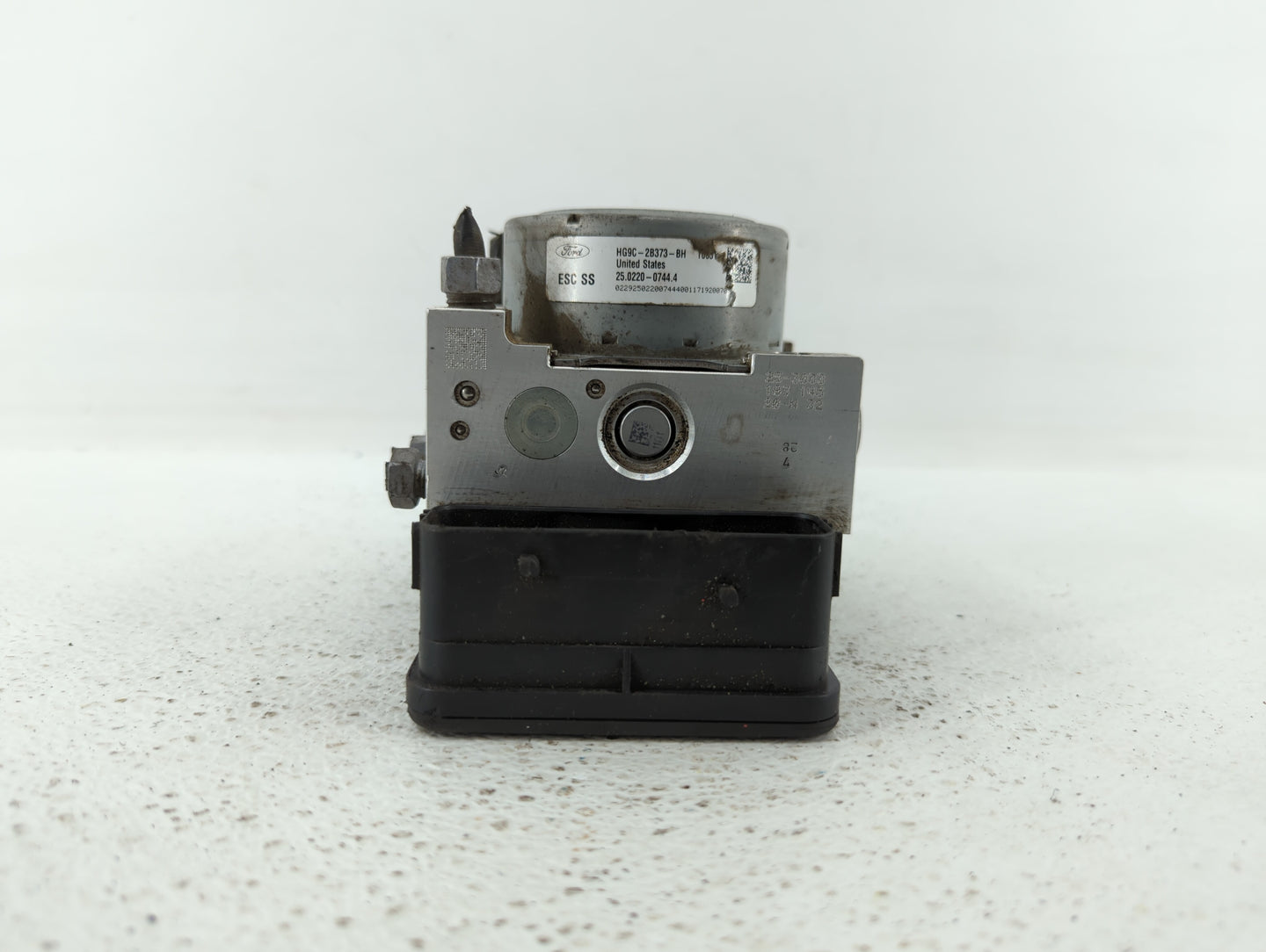 2017-2018 Ford Fusion ABS Pump Control Module Replacement P/N:HG9C-2B373-BG HG9C-2C219-LG, HG9C-2B373-BH Fits Fits 2017 2018