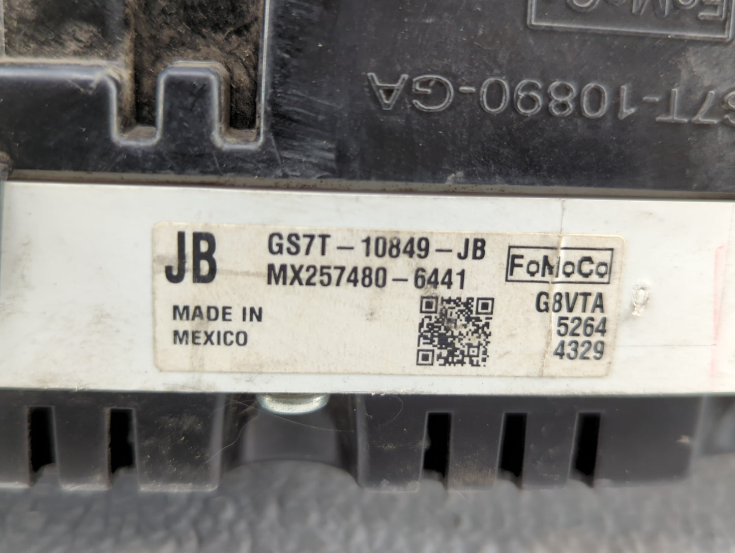 2016 Ford Fusion Instrument Cluster Speedometer Gauges P/N:HS7T-10849-JF GS7T-10849-JA, GS7T-10849-JC, GS7T-10849-JB Miles: 