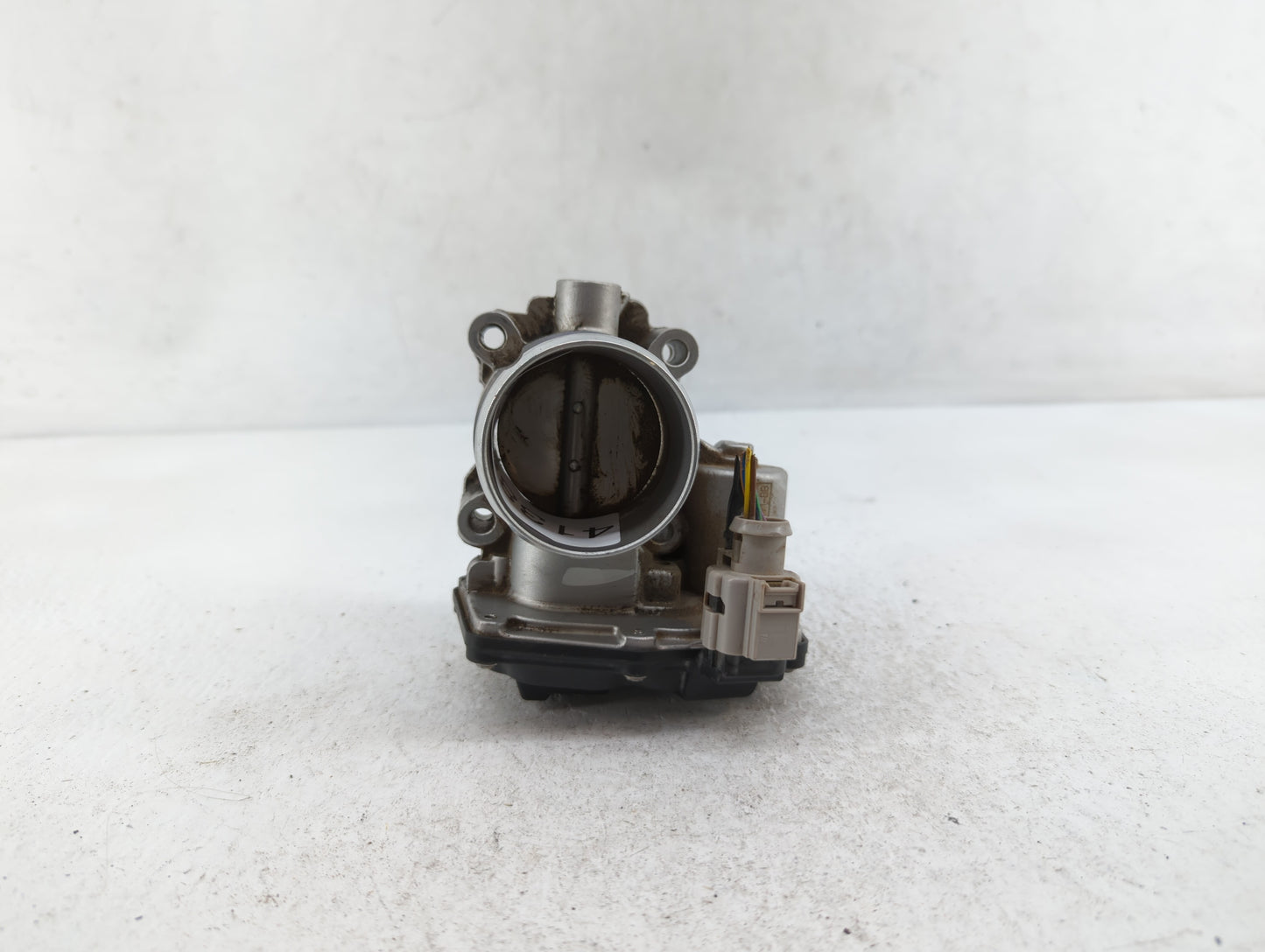 2014-2020 Ford Fusion Throttle Body P/N:DS7G-9F991-BB DS7G-9F991-CA Fits Fits 2014 2015 2016 2017 2018 2019 2020 OEM Used Au