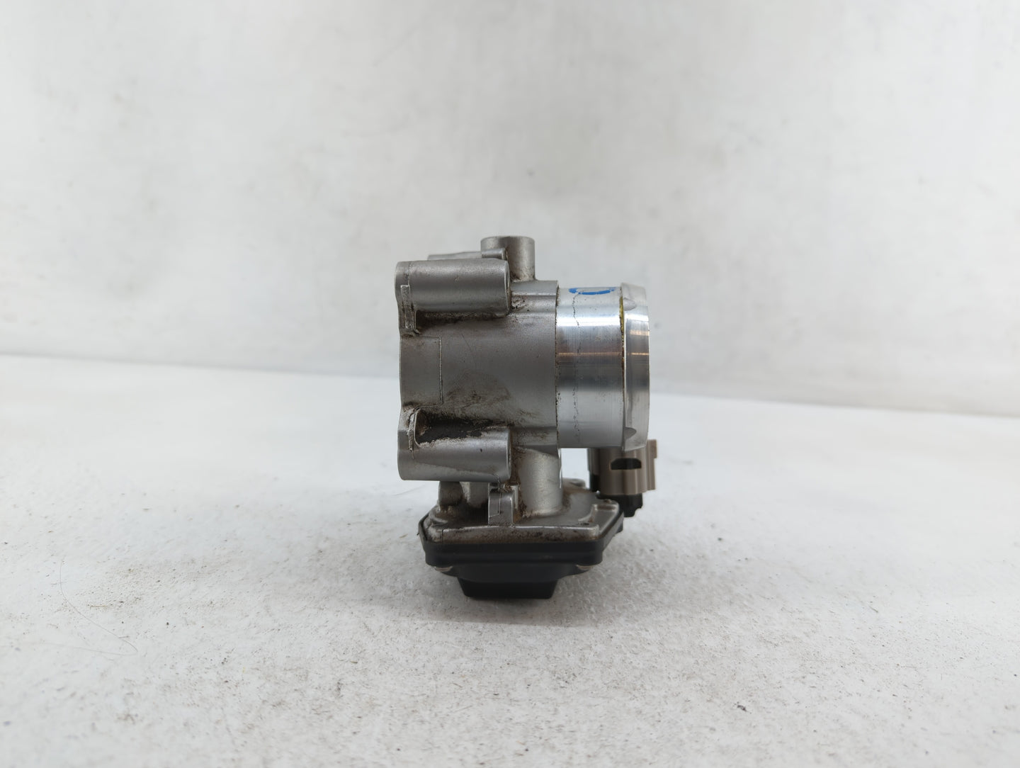 2014-2020 Ford Fusion Throttle Body P/N:DS7G-9F991-BB DS7G-9F991-CA Fits Fits 2014 2015 2016 2017 2018 2019 2020 OEM Used Au