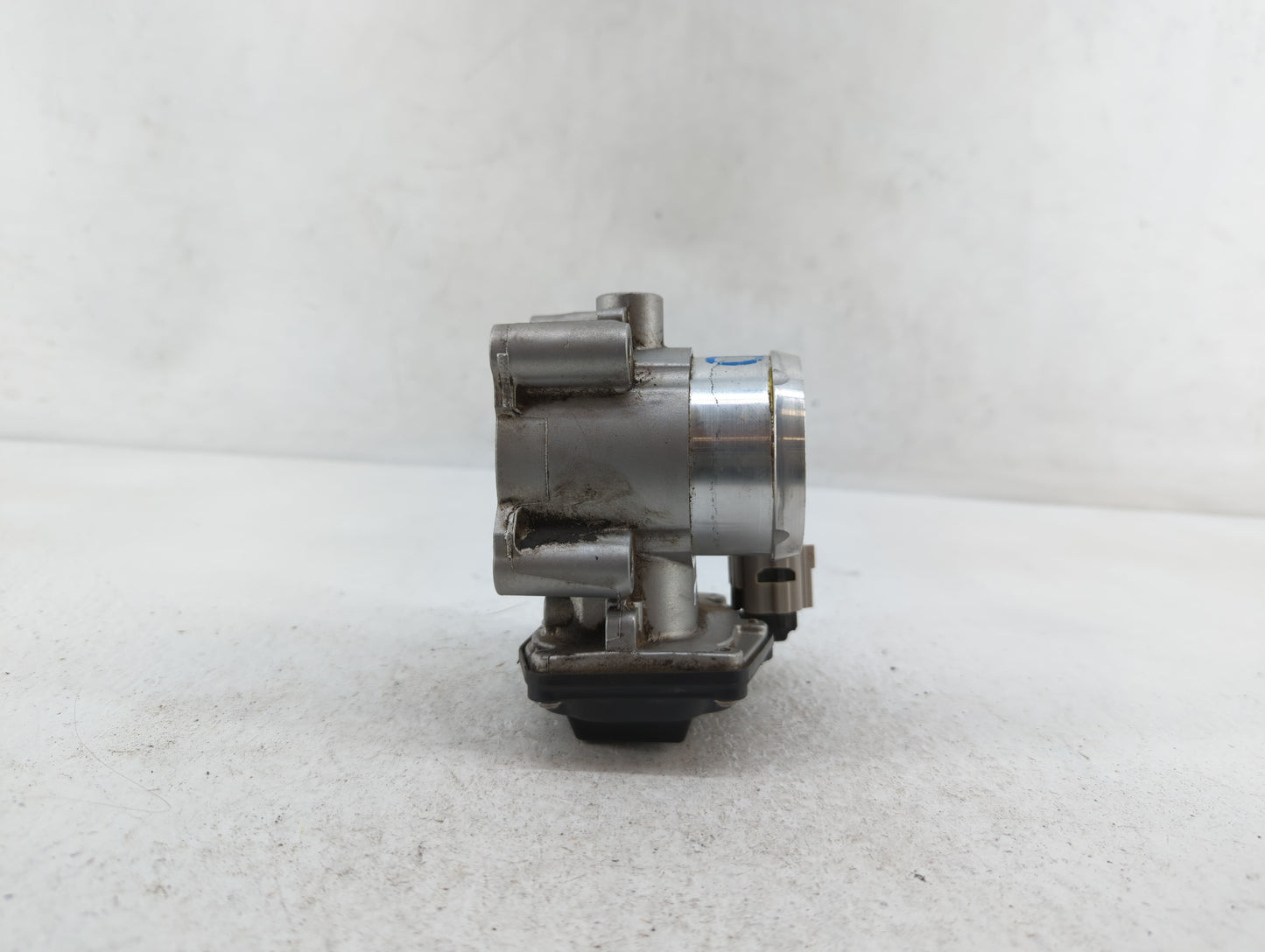 2014-2020 Ford Fusion Throttle Body P/N:DS7G-9F991-BB DS7G-9F991-CA Fits Fits 2014 2015 2016 2017 2018 2019 2020 OEM Used Au
