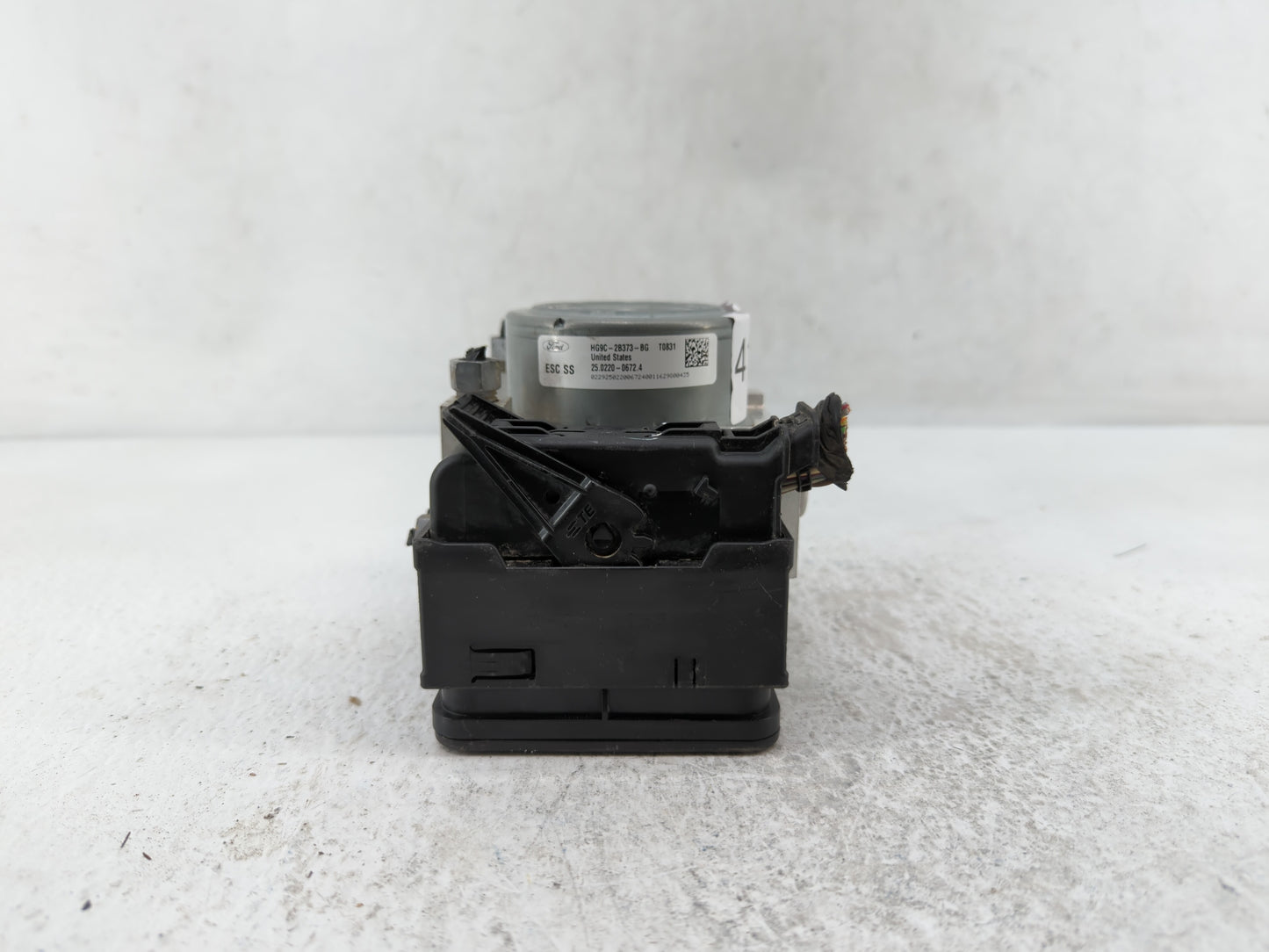 2017-2018 Ford Fusion ABS Pump Control Module Replacement P/N:HG9C-2B373-BG HG9C-2C219-LG, HG9C-2B373-BH Fits Fits 2017 2018