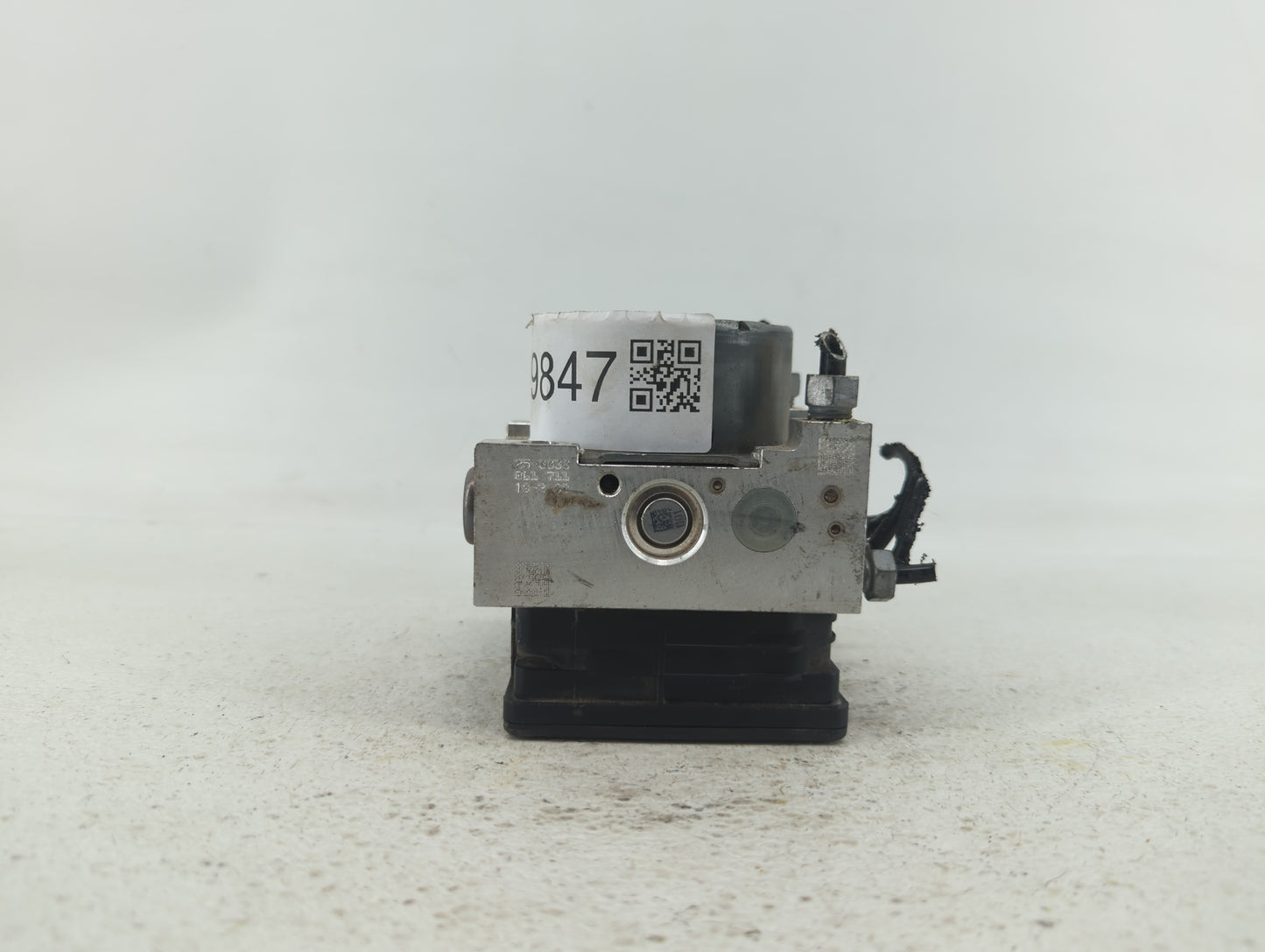 2017-2018 Ford Fusion ABS Pump Control Module Replacement P/N:HG9C-2B373-CH HG9C-2B373-AH, HG9C-2B373-CF Fits Fits 2017 2018