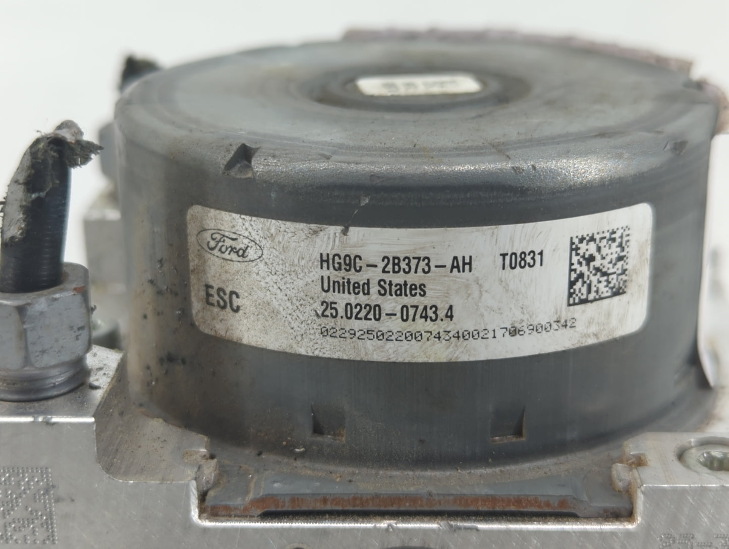 2017-2018 Ford Fusion ABS Pump Control Module Replacement P/N:HG9C-2B373-CH HG9C-2B373-AH, HG9C-2B373-CF Fits Fits 2017 2018