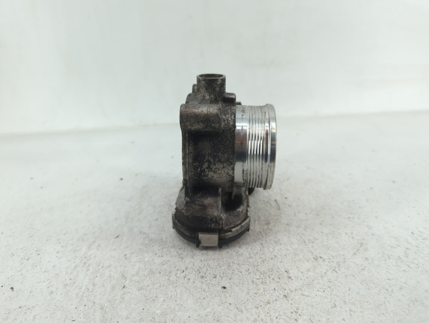 2014-2020 Ford Fusion Throttle Body P/N:DS7E-9F991-BB Fits Fits 2014 2015 2016 2017 2018 2019 2020 2021 2022 OEM Used Auto P
