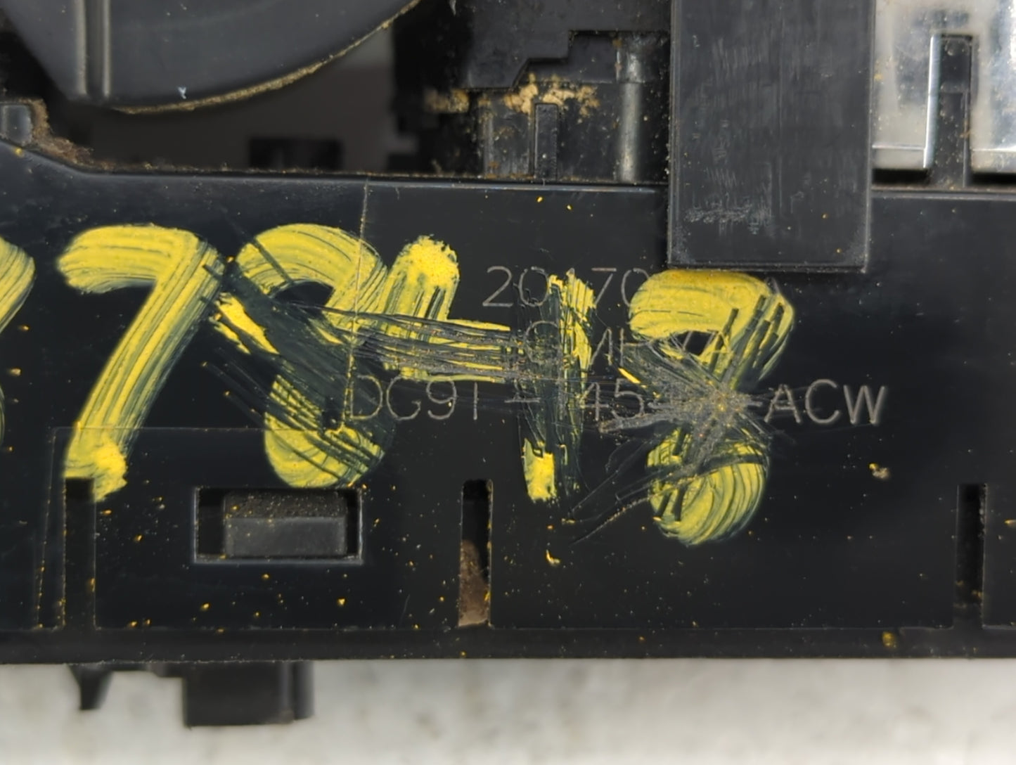 2013-2020 Ford Fusion Master Power Window Switch Replacement Driver Side Left P/N:DG9T-14540-ACW DG9T-14540-ABW Fits OEM Use