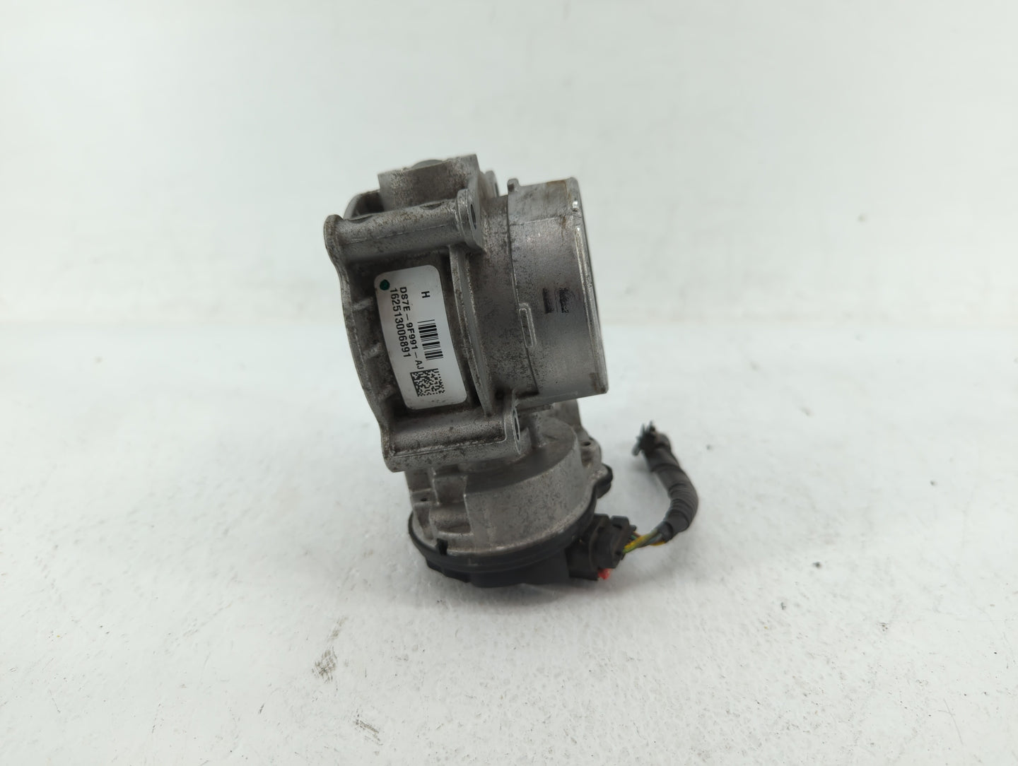 2013-2020 Ford Fusion Throttle Body P/N:DS7E-9F991-BB DS7E-9F991-AH Fits Fits 2013 2014 2015 2016 2017 2018 2019 2020 2021 2