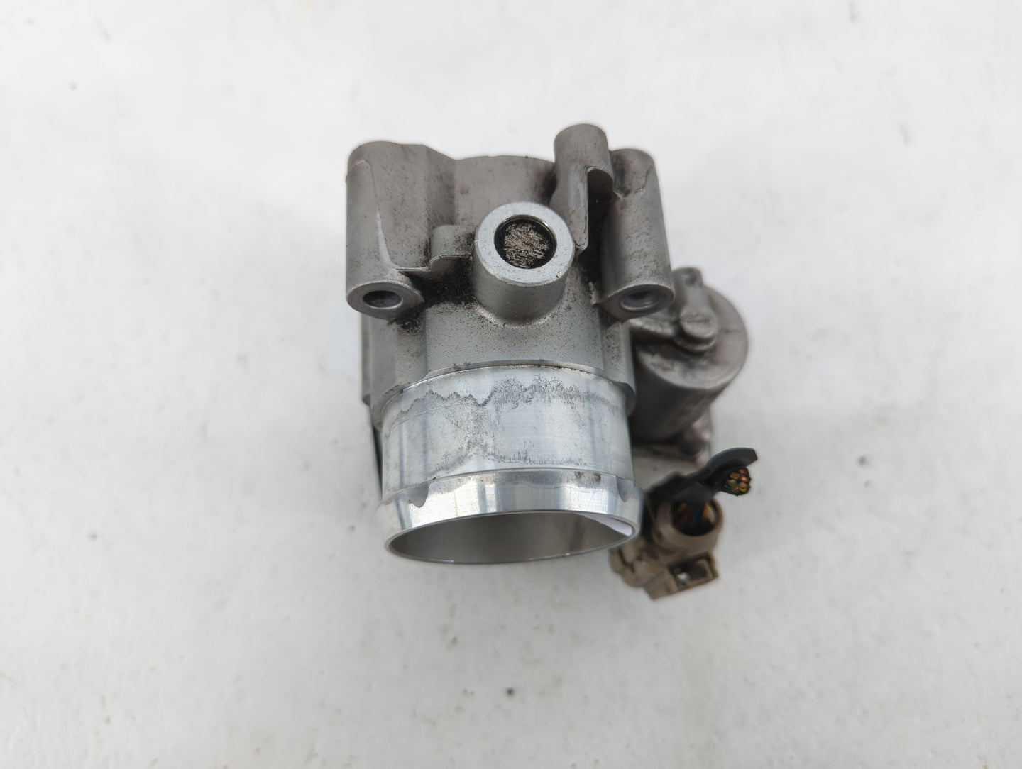 2014-2020 Ford Fusion Throttle Body P/N:DS7G-9F991-BB DS7G-9F991-CA Fits Fits 2014 2015 2016 2017 2018 2019 2020 OEM Used Au