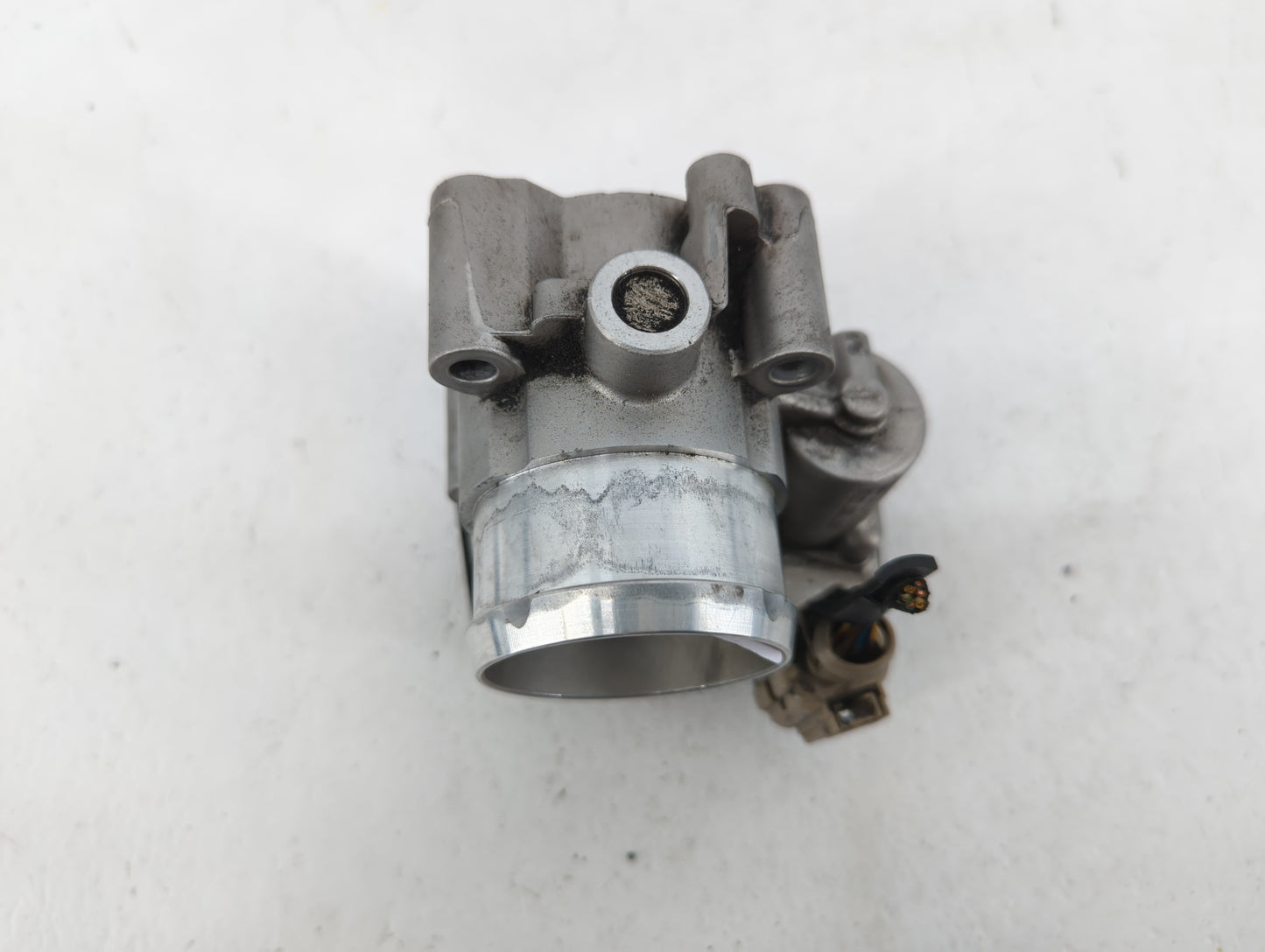 2014-2020 Ford Fusion Throttle Body P/N:DS7G-9F991-BB DS7G-9F991-CA Fits Fits 2014 2015 2016 2017 2018 2019 2020 OEM Used Au