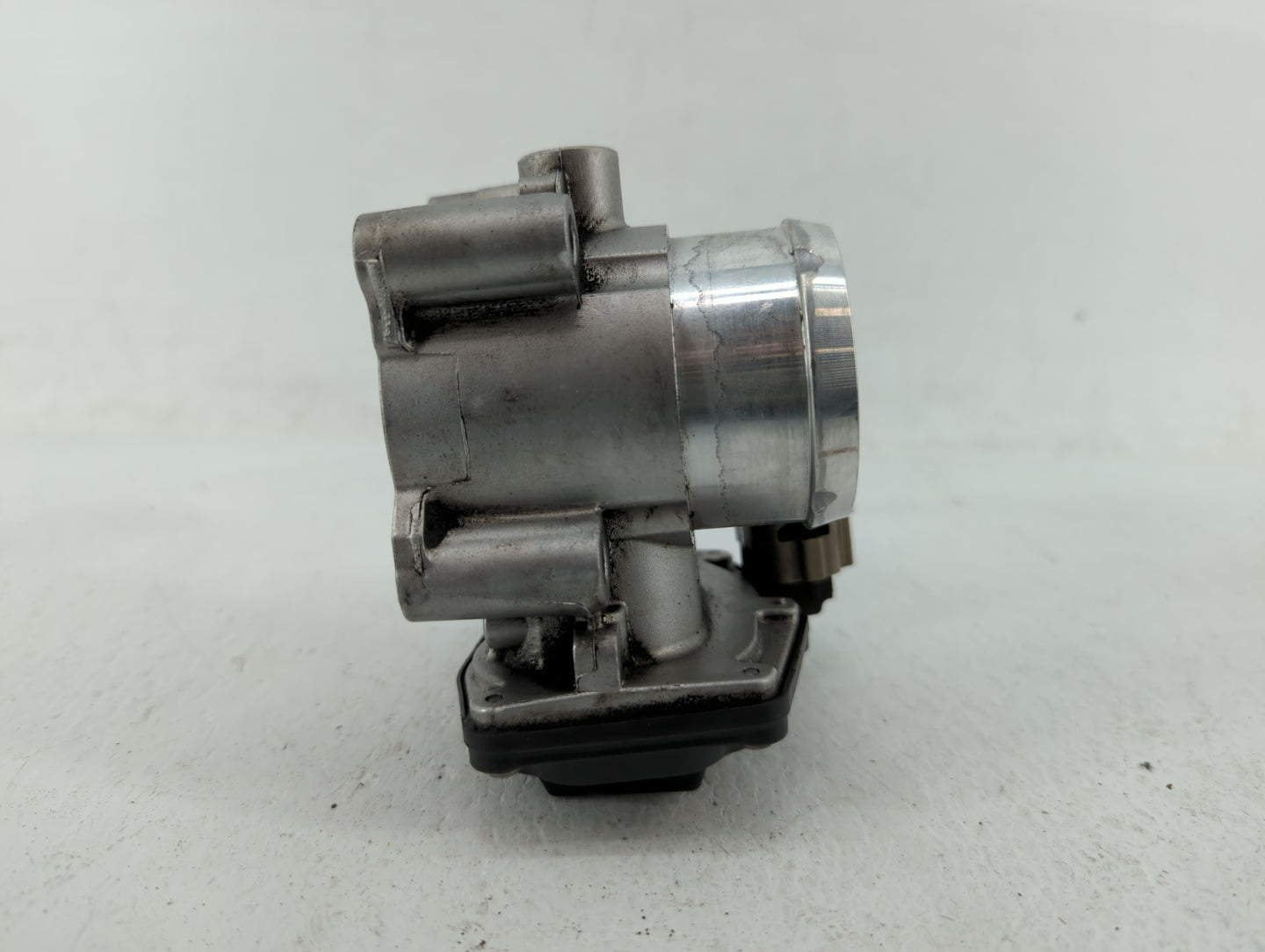 2014-2020 Ford Fusion Throttle Body P/N:DS7G-9F991-BB DS7G-9F991-CA Fits Fits 2014 2015 2016 2017 2018 2019 2020 OEM Used Au
