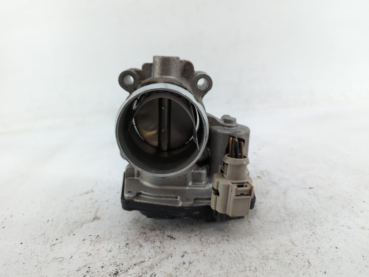 2014-2020 Ford Fusion Throttle Body P/N:DS7G-9F991-BB DS7G-9F991-CA Fits Fits 2014 2015 2016 2017 2018 2019 2020 OEM Used Au