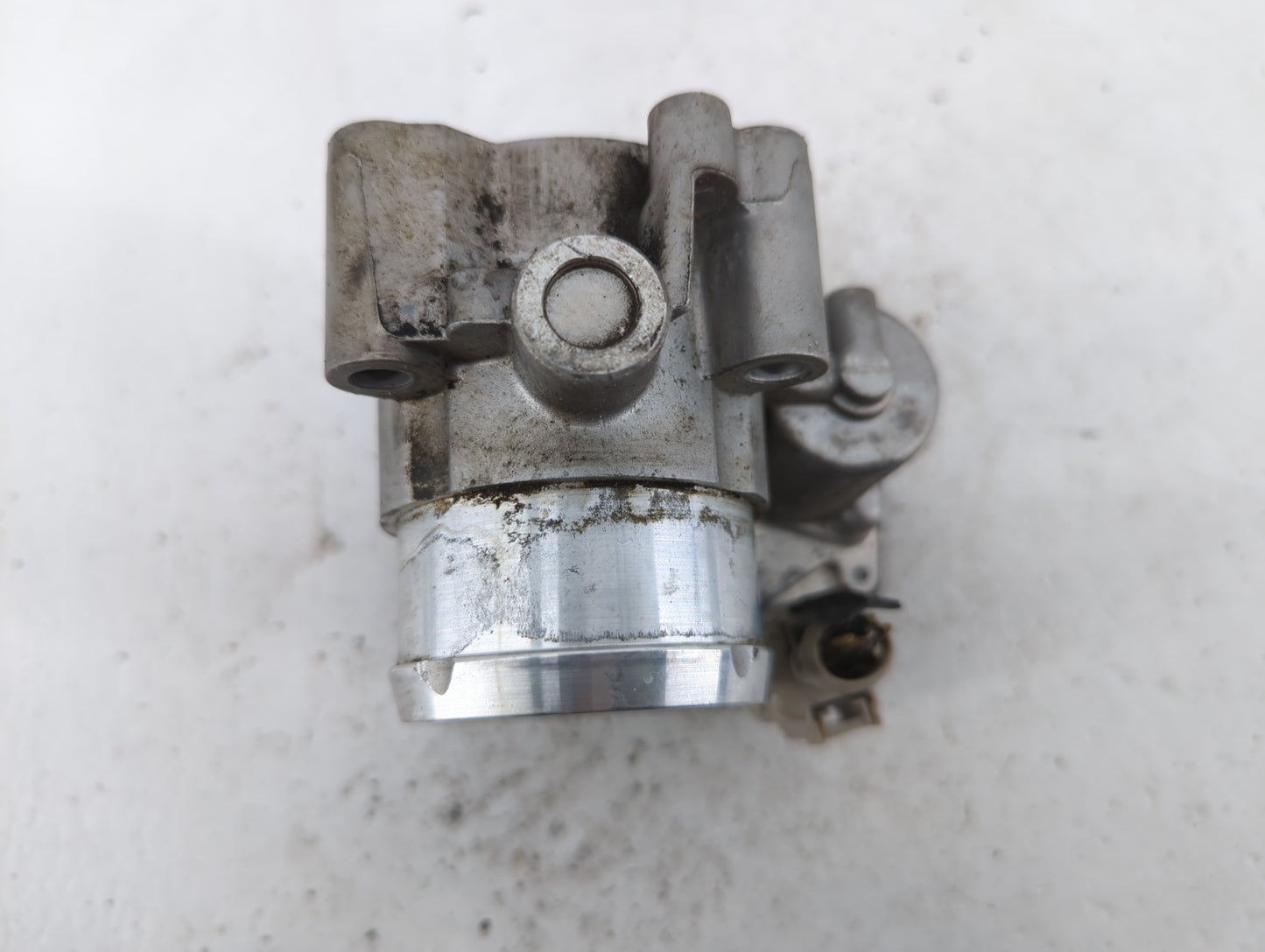 2014-2020 Ford Fusion Throttle Body P/N:DS7G-9F991-BB DS7G-9F991-CA Fits Fits 2014 2015 2016 2017 2018 2019 2020 OEM Used Au