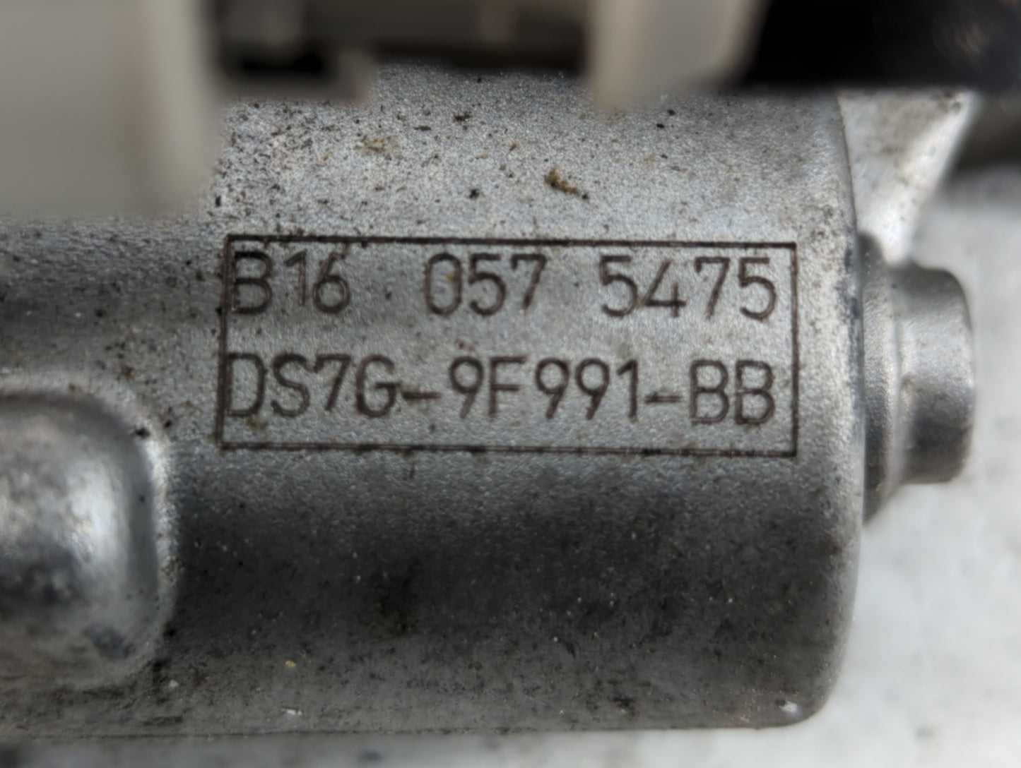2014-2020 Ford Fusion Throttle Body P/N:DS7G-9F991-BB DS7G-9F991-CA Fits Fits 2014 2015 2016 2017 2018 2019 2020 OEM Used Au