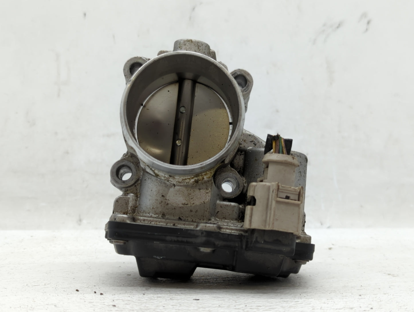 2014-2020 Ford Fusion Throttle Body P/N:DS7G-9F991-BB DS7G-9F991-CA Fits Fits 2014 2015 2016 2017 2018 2019 2020 OEM Used Au