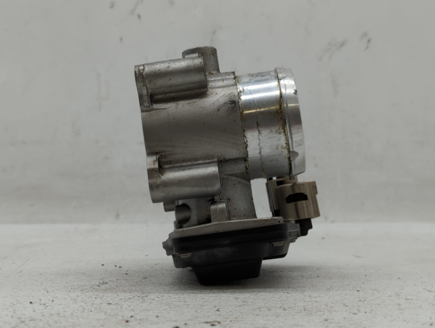 2014-2020 Ford Fusion Throttle Body P/N:DS7G-9F991-BB DS7G-9F991-CA Fits Fits 2014 2015 2016 2017 2018 2019 2020 OEM Used Au