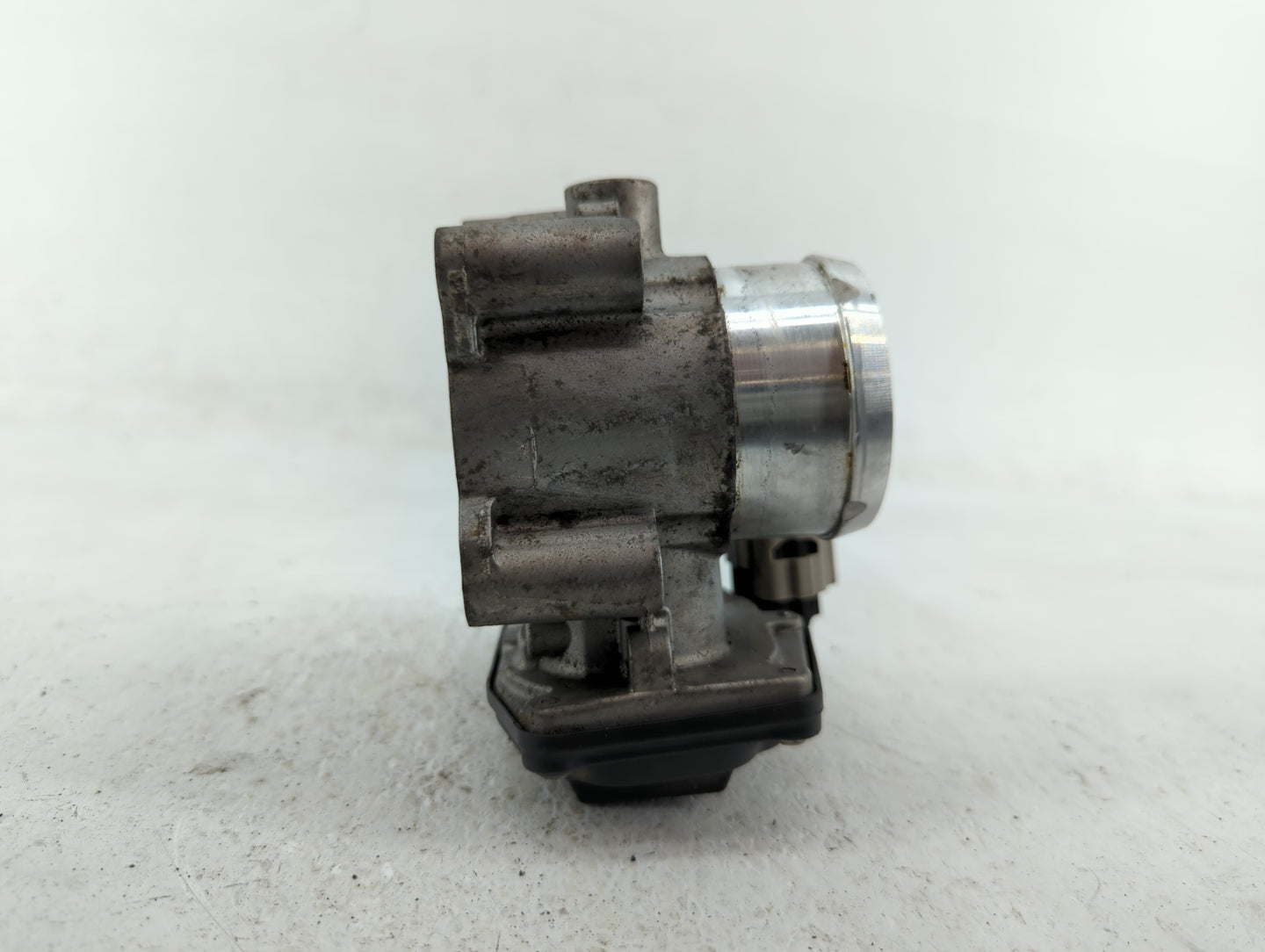 2014-2020 Ford Fusion Throttle Body P/N:DS7G-9F991-BB DS7G-9F991-CA Fits Fits 2014 2015 2016 2017 2018 2019 2020 OEM Used Au