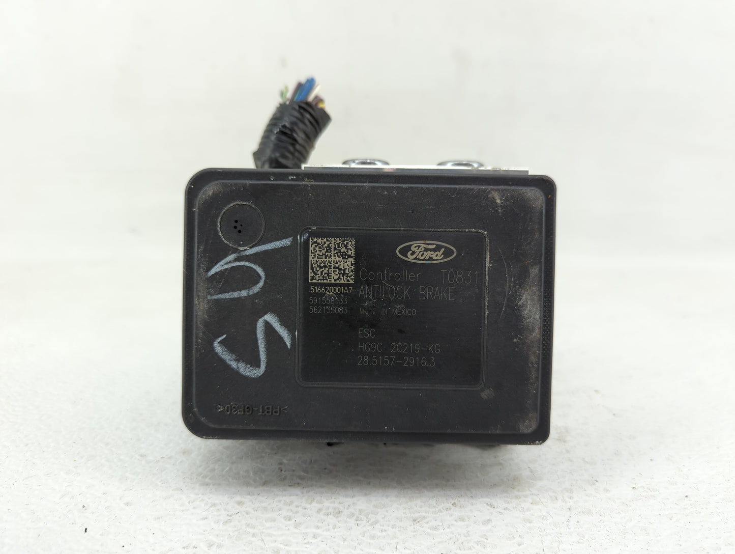 2017-2018 Ford Fusion ABS Pump Control Module Replacement P/N:HG9C-2B373-CG HG9C-2B373-CH, HG9C-2B373-AH Fits Fits 2017 2018
