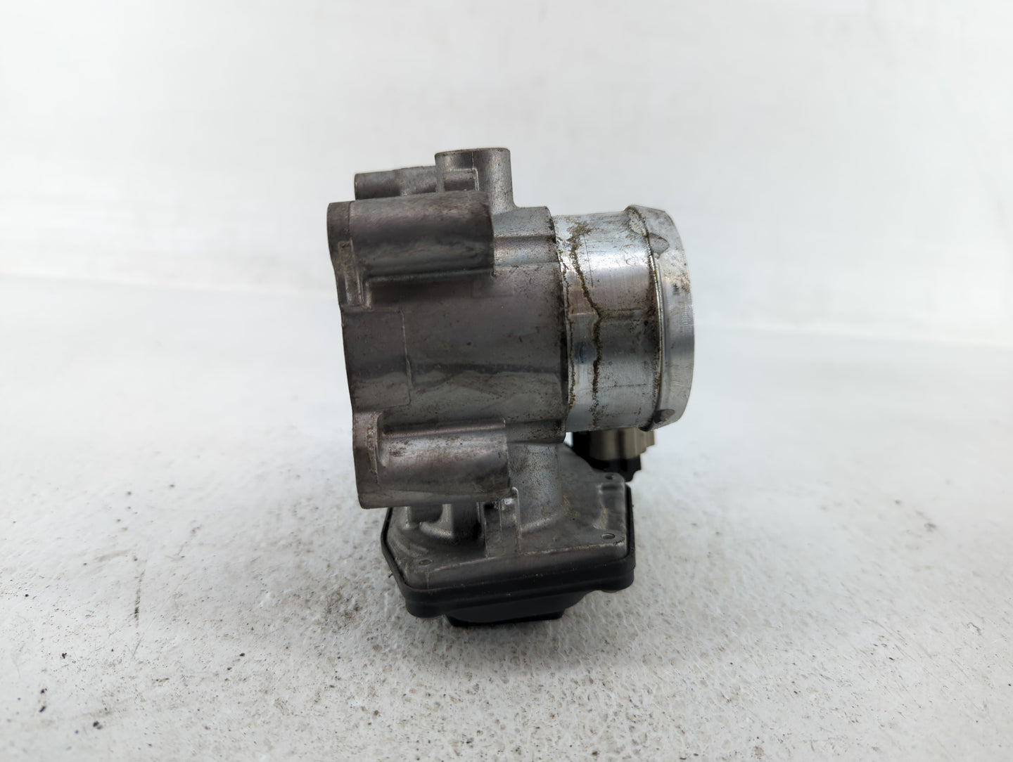 2014-2020 Ford Fusion Throttle Body P/N:DS7G-9F991-BB DS7G-9F991-CA Fits Fits 2014 2015 2016 2017 2018 2019 2020 OEM Used Au