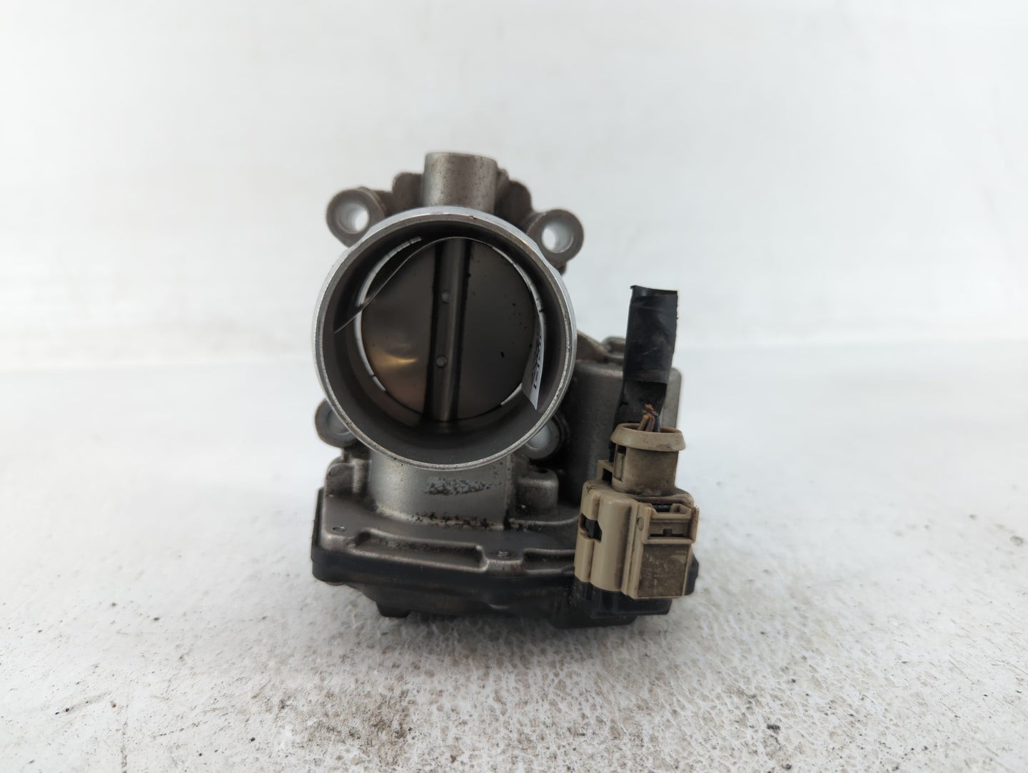2014-2020 Ford Fusion Throttle Body P/N:DS7G-9F991-BB DS7G-9F991-CA Fits Fits 2014 2015 2016 2017 2018 2019 2020 OEM Used Au
