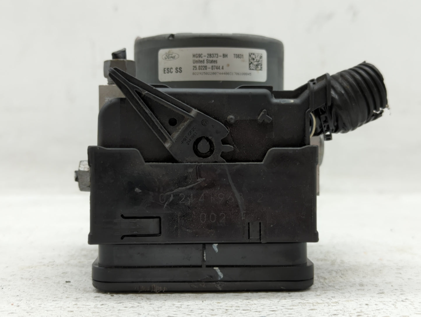 2017-2018 Ford Fusion ABS Pump Control Module Replacement P/N:HG9C-2B373-BG HG9C-2C219-LG, HG9C-2B373-BH Fits Fits 2017 2018