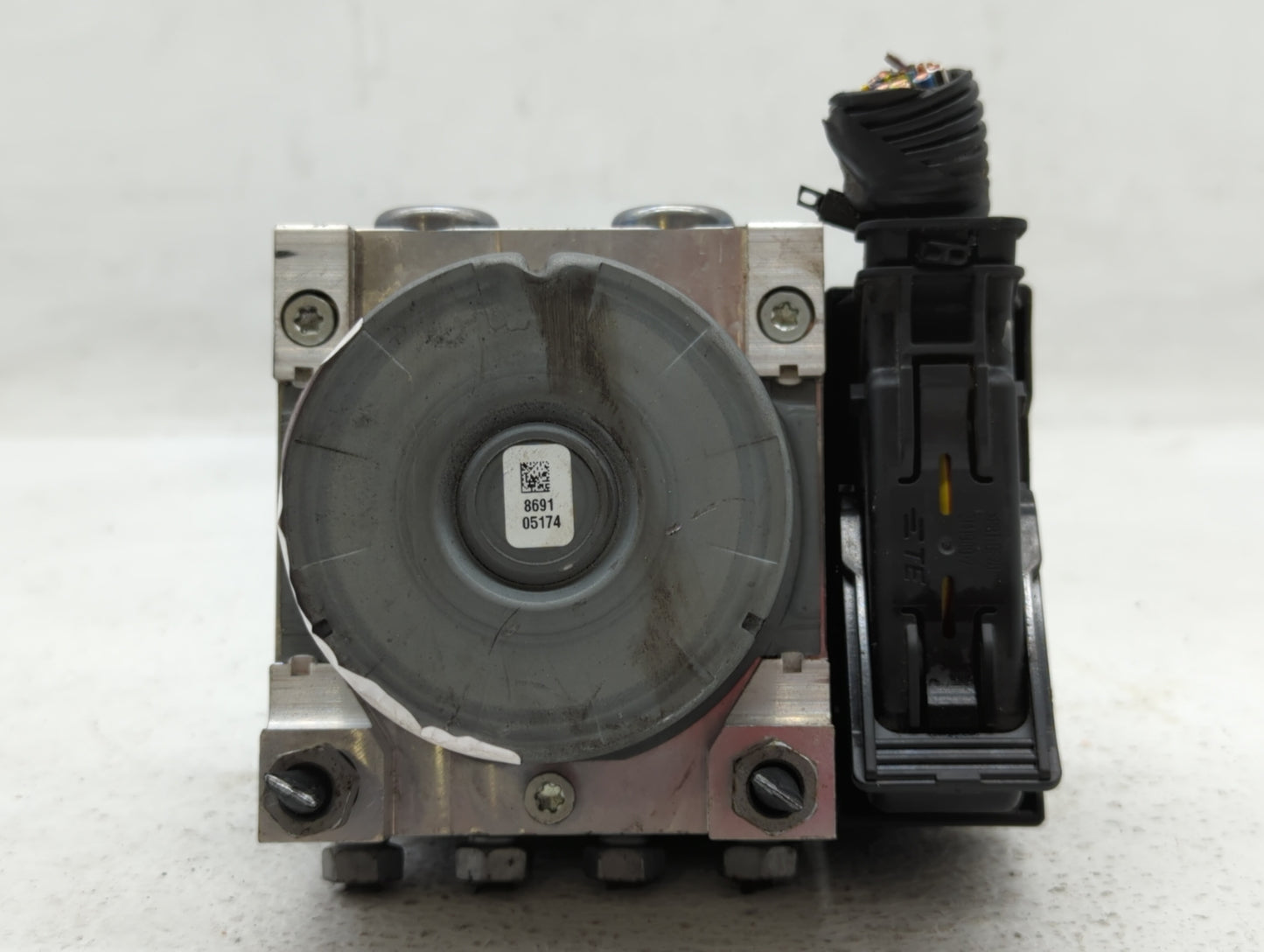 2017-2018 Ford Fusion ABS Pump Control Module Replacement P/N:HG9C-2B373-BG HG9C-2C219-LG, HG9C-2B373-BH Fits Fits 2017 2018