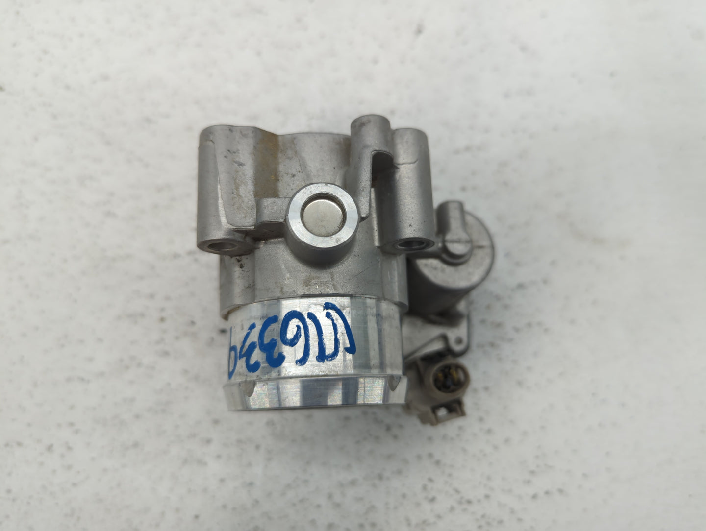 2014-2020 Ford Fusion Throttle Body P/N:DS7G-9F991-BB DS7G-9F991-CA Fits Fits 2014 2015 2016 2017 2018 2019 2020 OEM Used Au