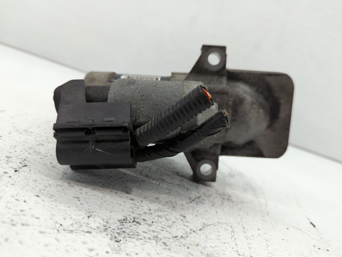 2013-2020 Ford Fusion Car Starter Motor Solenoid OEM P/N:FJ5T-11000-AA BB5T-11000-BA Fits OEM Used Auto Parts - Oemusedautop