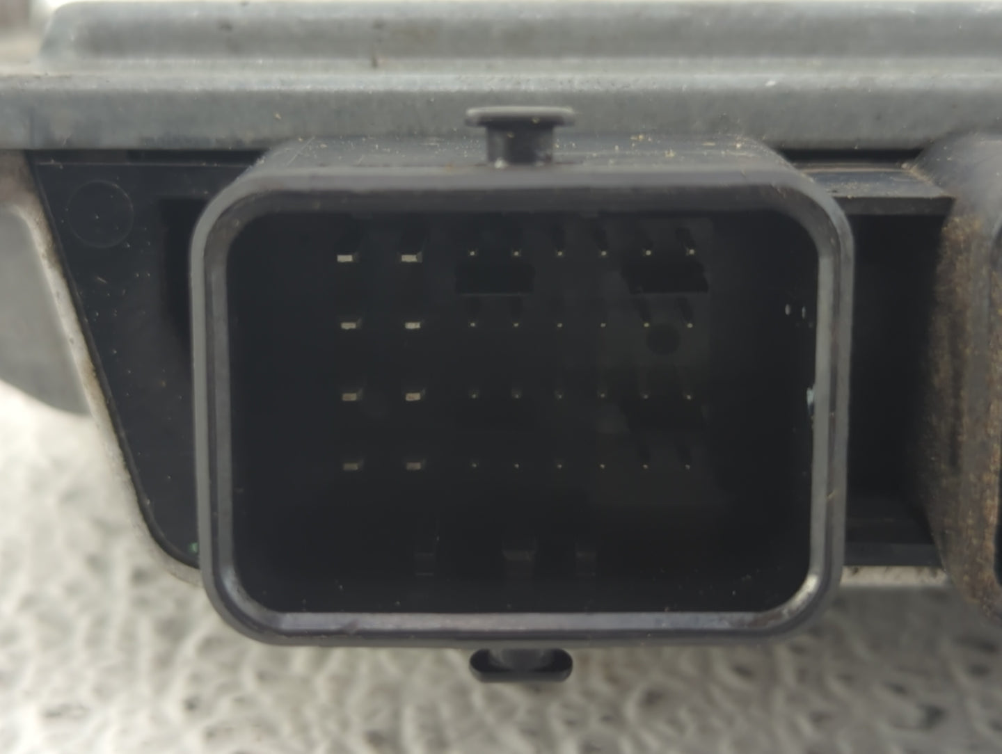 2017-2020 Ford Fusion PCM Engine Control Computer ECU ECM PCU OEM P/N:HS7A-12A650-TB HM5A-12A650-BB Fits OEM Used Auto Parts