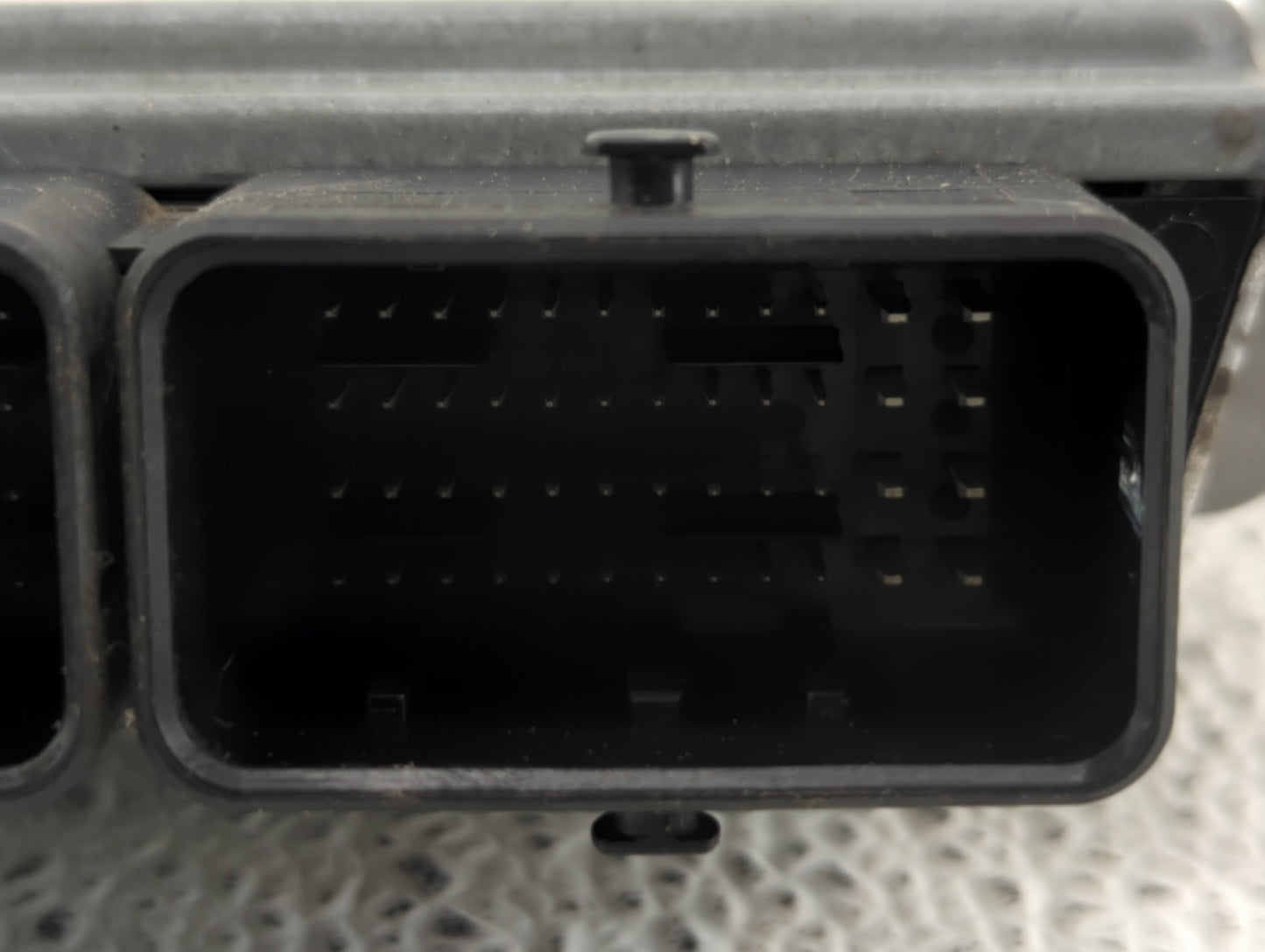 2017-2020 Ford Fusion PCM Engine Control Computer ECU ECM PCU OEM P/N:HS7A-12A650-TB HM5A-12A650-BB Fits OEM Used Auto Parts