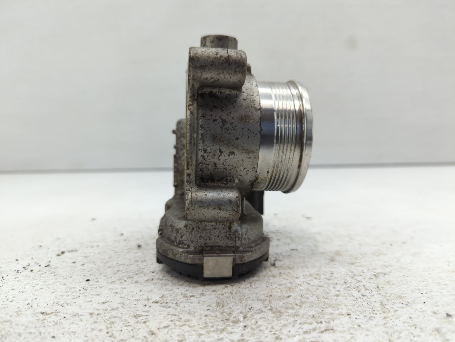2014-2020 Ford Fusion Throttle Body P/N:DS7E-9F991-BB Fits Fits 2014 2015 2016 2017 2018 2019 2020 2021 2022 OEM Used Auto P