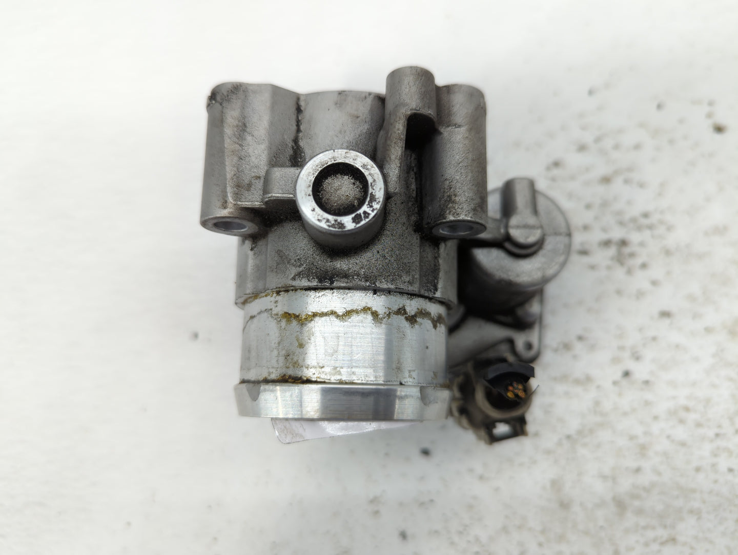 2014-2020 Ford Fusion Throttle Body P/N:DS7G-9F991-BR Fits Fits 2014 2015 2016 2017 2018 2019 2020 OEM Used Auto Parts - Oem