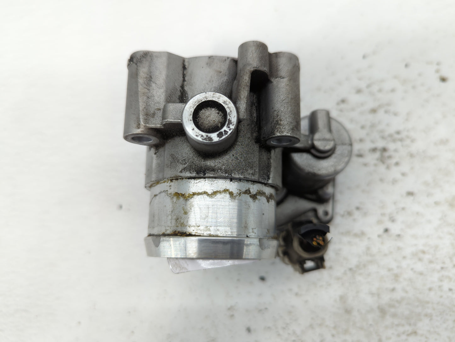 2014-2020 Ford Fusion Throttle Body P/N:DS7G-9F991-BR Fits Fits 2014 2015 2016 2017 2018 2019 2020 OEM Used Auto Parts - Oem