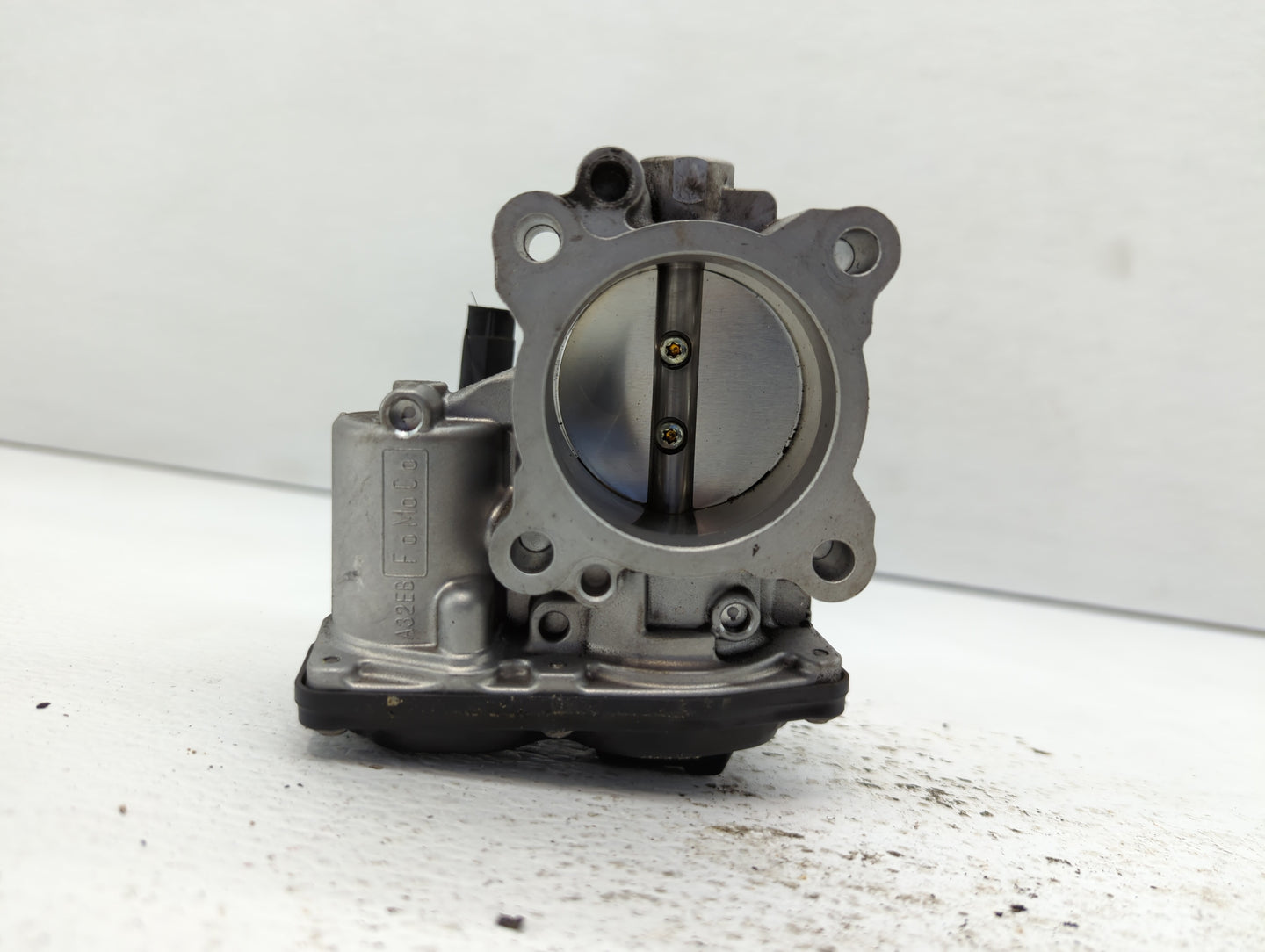 2014-2020 Ford Fusion Throttle Body P/N:DS7G-9F991-BR Fits Fits 2014 2015 2016 2017 2018 2019 2020 OEM Used Auto Parts - Oem