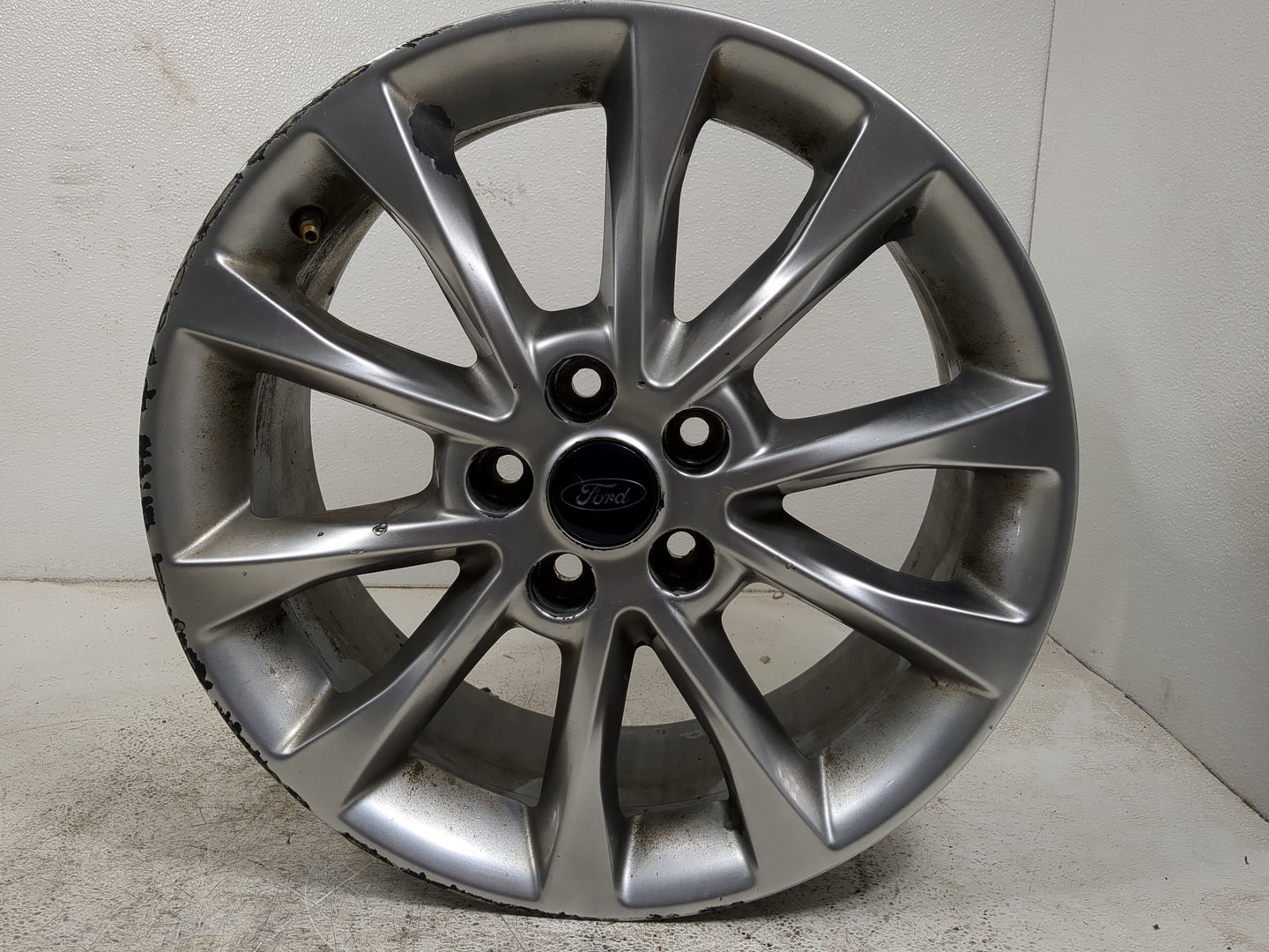 2017-2018 Ford Fusion Oem Wheel Rim - Oemusedautoparts1.com