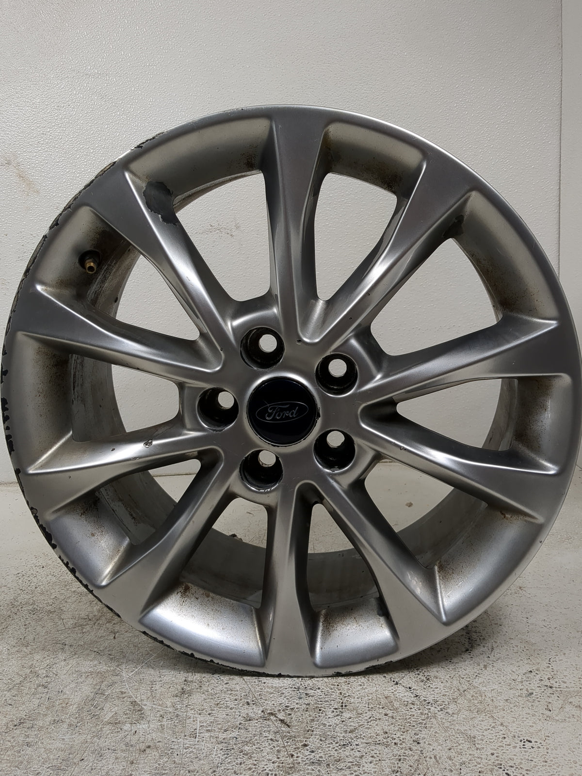 2017-2018 Ford Fusion Oem Wheel Rim - Oemusedautoparts1.com