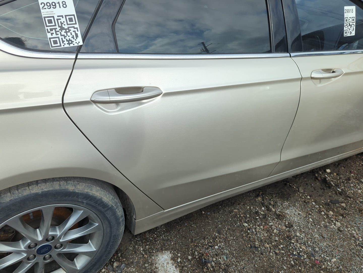 2017-2020 Ford Fusion Passenger Rear Door Oem - Oemusedautoparts1.com