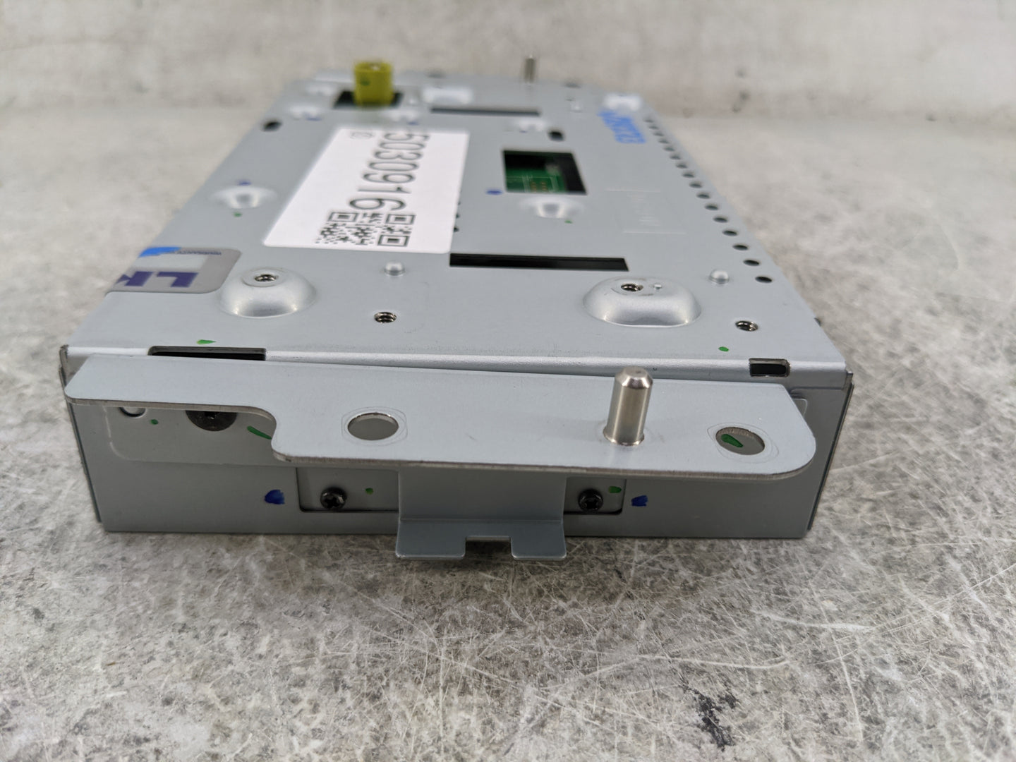 2017-2020 Ford Fusion Information Display Screen 5030916 - Oemusedautoparts1.com