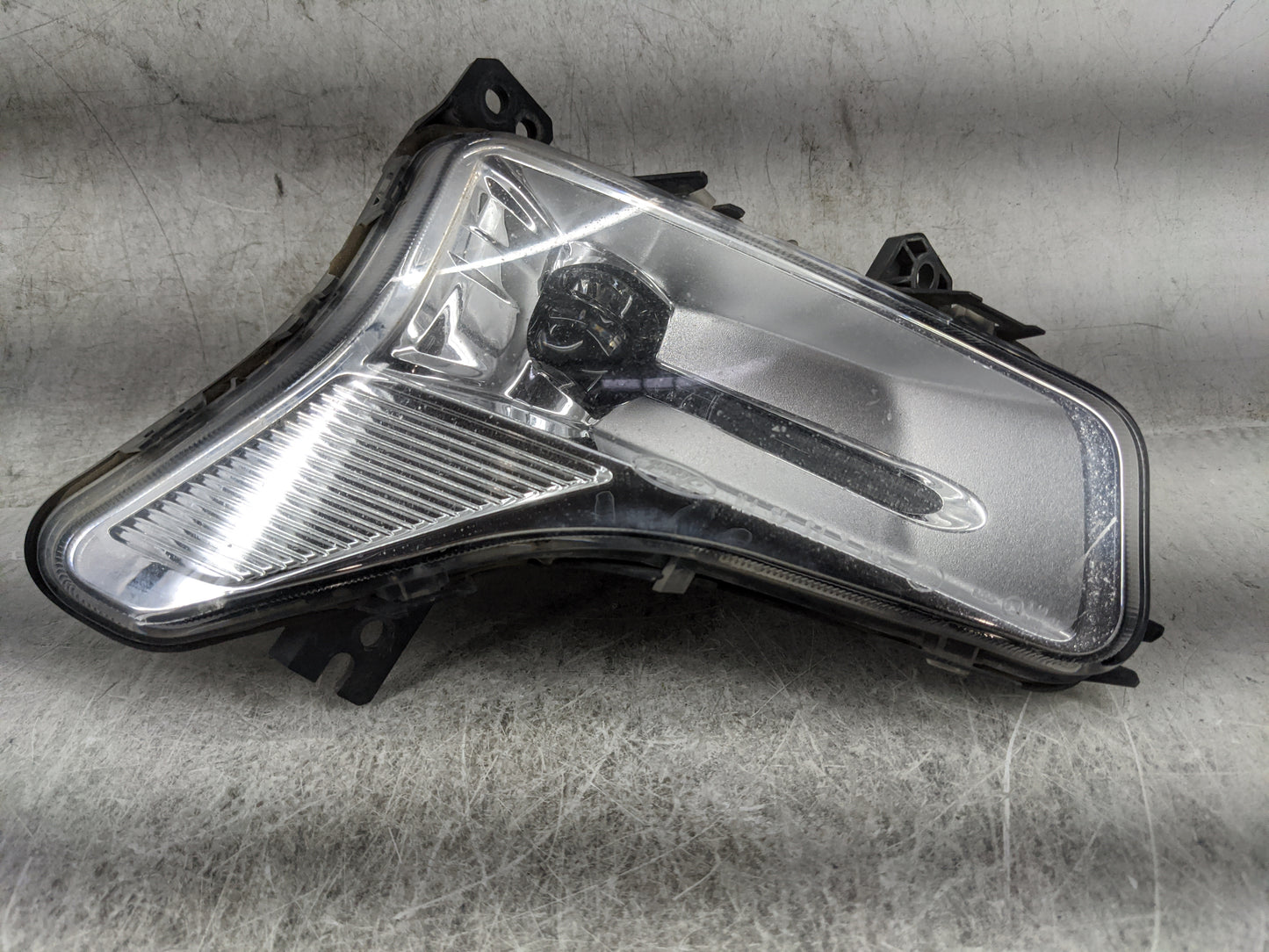 2017 Ford Fusion Driver Left Oem Fog Light Lamp - Oemusedautoparts1.com
