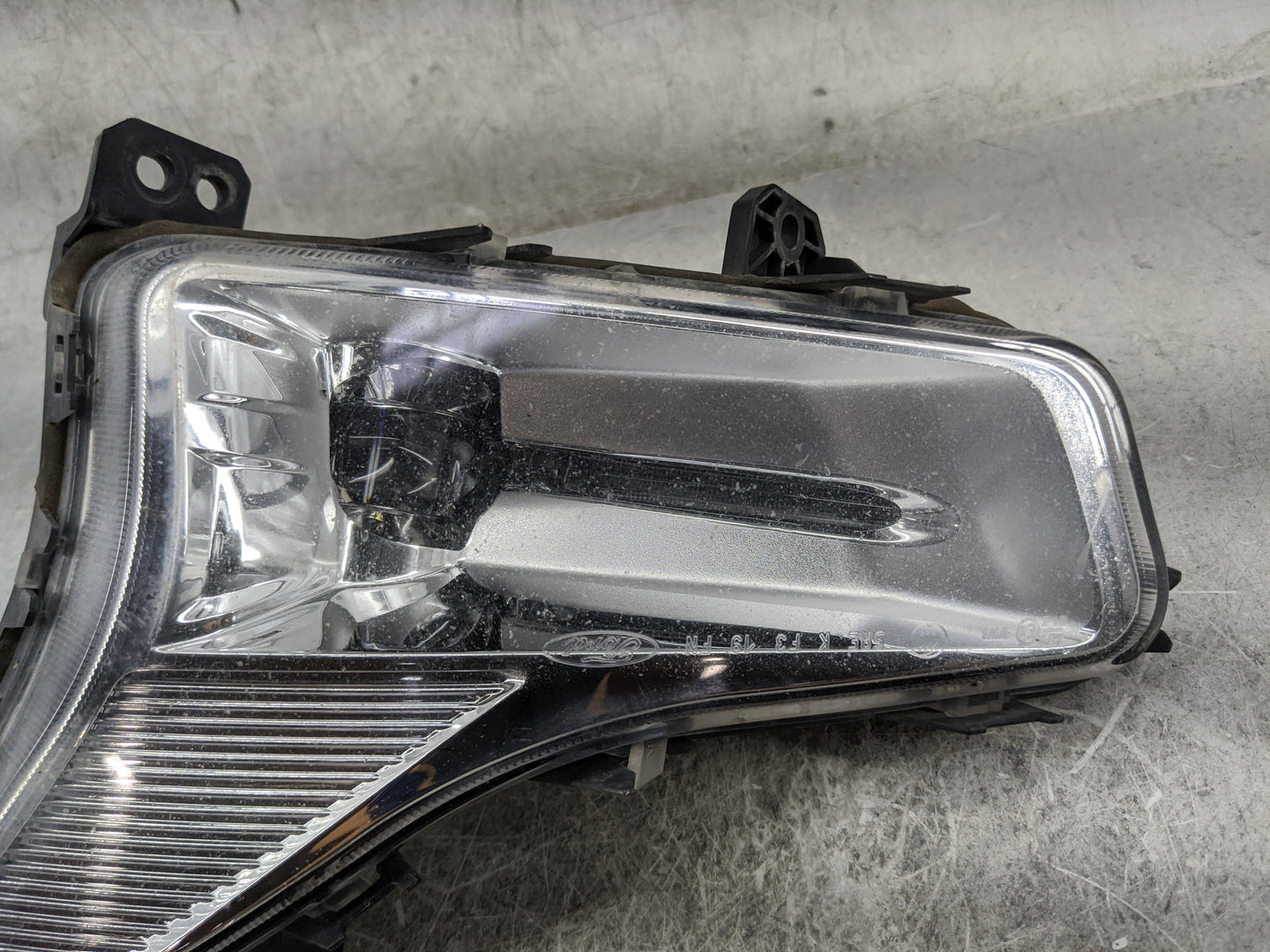 2017 Ford Fusion Driver Left Oem Fog Light Lamp - Oemusedautoparts1.com
