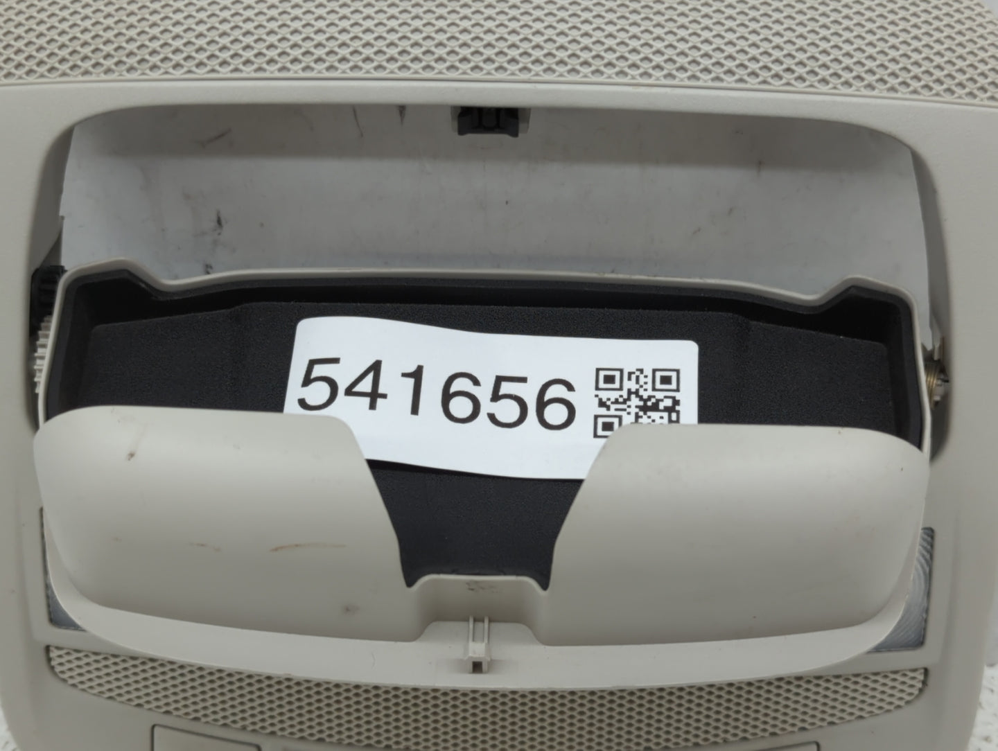 2017-2020 Ford Fusion Center Floor Console P/N:DS73-F519A58-CB Fits Fits 2017 2018 2019 2020 OEM Used Auto Parts - Oemusedau