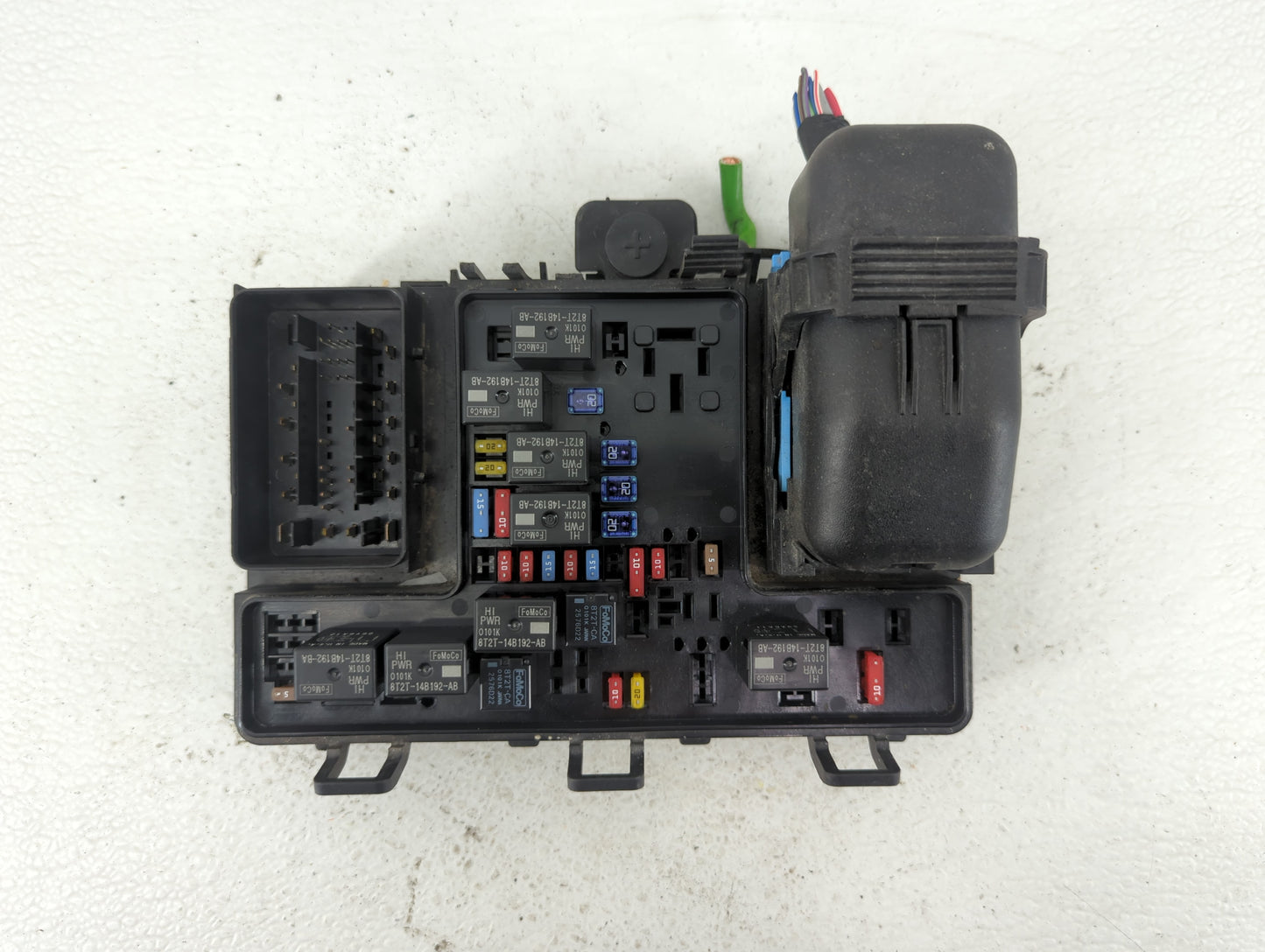 2017-2020 Ford Fusion Fusebox Fuse Box Panel Relay Module P/N:HG9T14D066AC Fits Fits 2017 2018 2019 2020 OEM Used Auto Parts