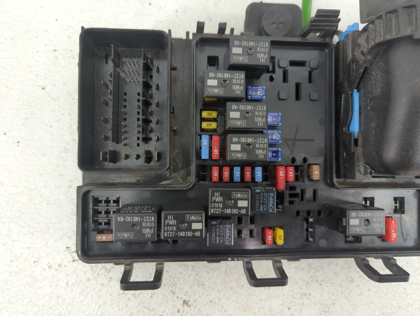 2017-2020 Ford Fusion Fusebox Fuse Box Panel Relay Module P/N:HG9T14D066AC Fits Fits 2017 2018 2019 2020 OEM Used Auto Parts