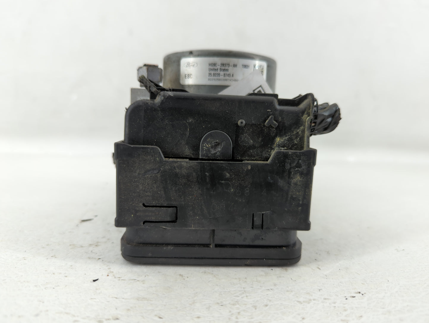 2017-2018 Ford Fusion ABS Pump Control Module Replacement P/N:HG9C-2B373-AH Fits Fits 2017 2018 OEM Used Auto Parts - Oemuse