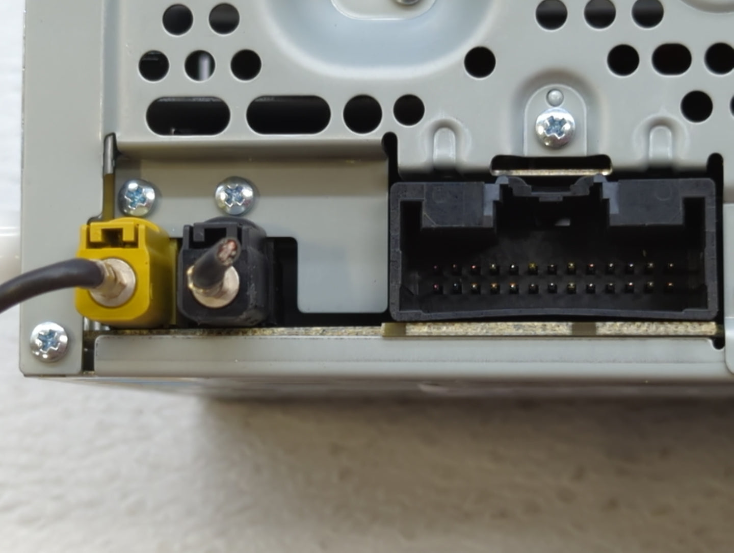 2017 Ford Fusion Radio AM FM Cd Player Receiver Replacement P/N:HS7T-19C107-YM Fits OEM Used Auto Parts - Oemusedautoparts1.