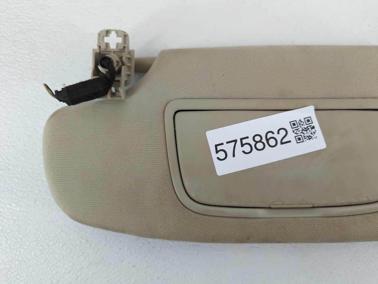 2017-2020 Ford Fusion Sun Visor Shade Replacement Passenger Right Mirror Fits Fits 2017 2018 2019 2020 OEM Used Auto Parts -