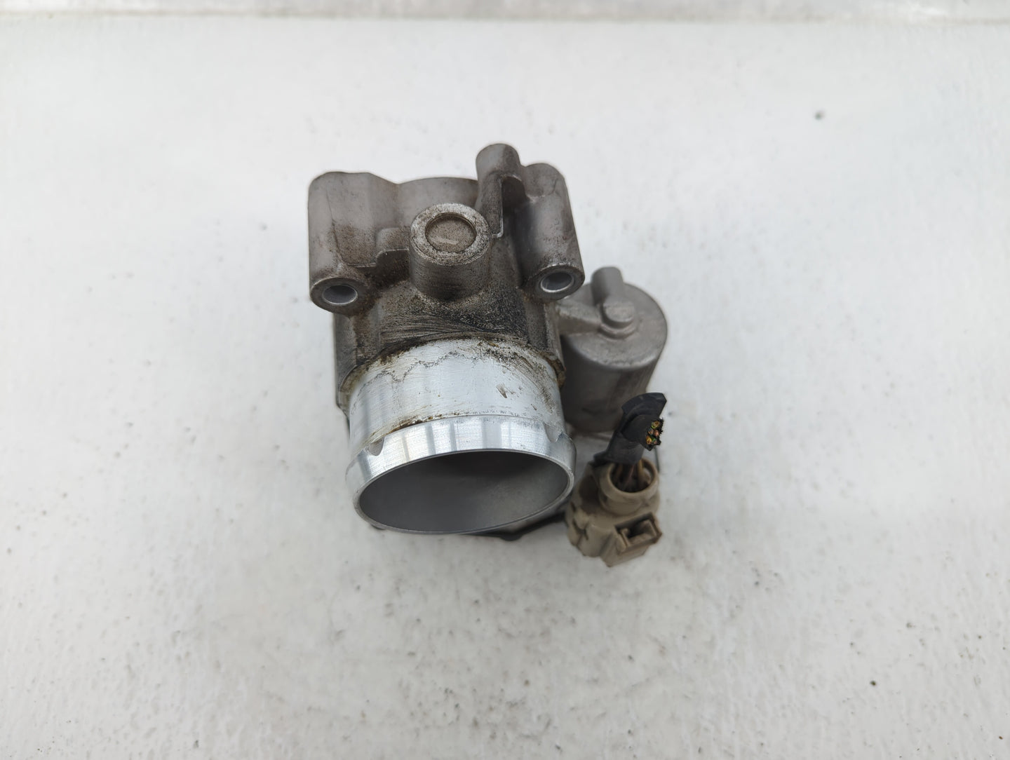 2014-2020 Ford Fusion Throttle Body P/N:DS7G-9F991-BB Fits Fits 2014 2015 2016 2017 2018 2019 2020 OEM Used Auto Parts - Oem