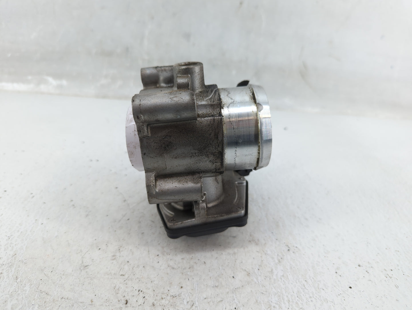 2014-2020 Ford Fusion Throttle Body P/N:DS7G-9F991-BB Fits Fits 2014 2015 2016 2017 2018 2019 2020 OEM Used Auto Parts - Oem