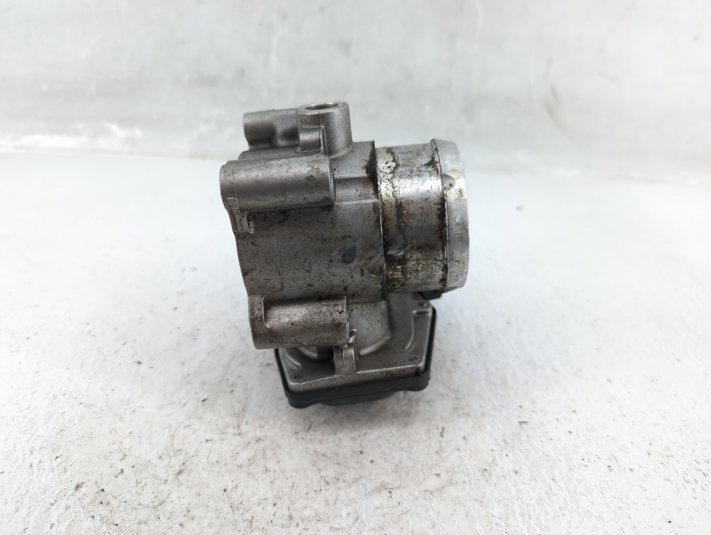 2014-2020 Ford Fusion Throttle Body P/N:B16 140 6038 DS7G-9F991-BB Fits Fits 2014 2015 2016 2017 2018 2019 2020 OEM Used Aut