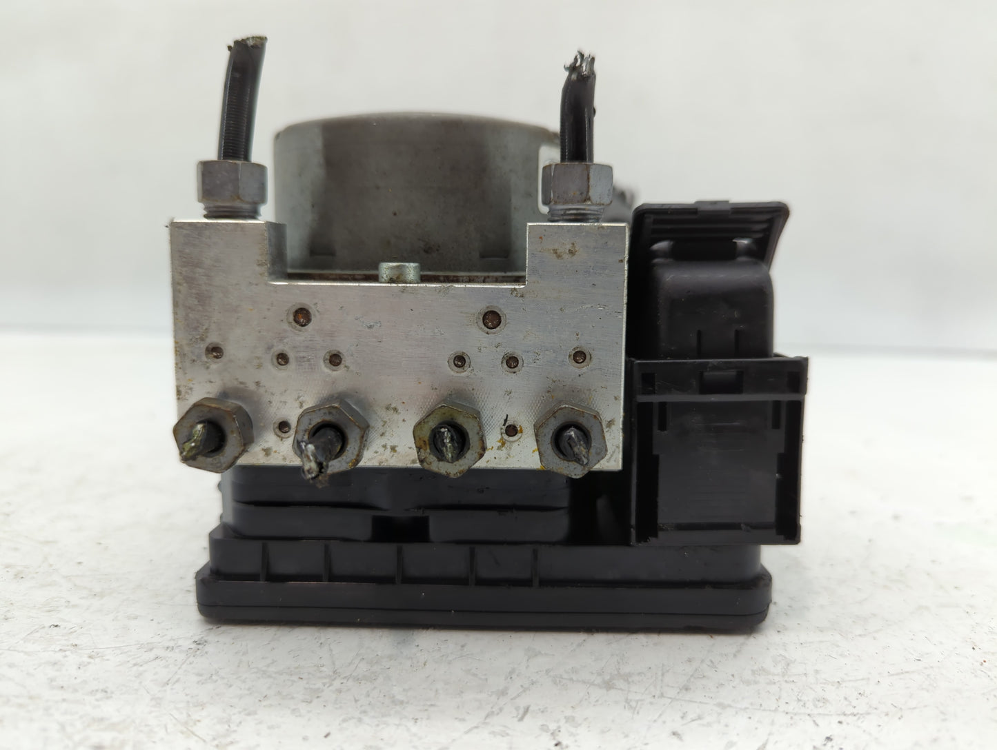 2017-2018 Ford Fusion ABS Pump Control Module Replacement P/N:HG9C-2B373-BG Fits Fits 2017 2018 OEM Used Auto Parts - Oemuse