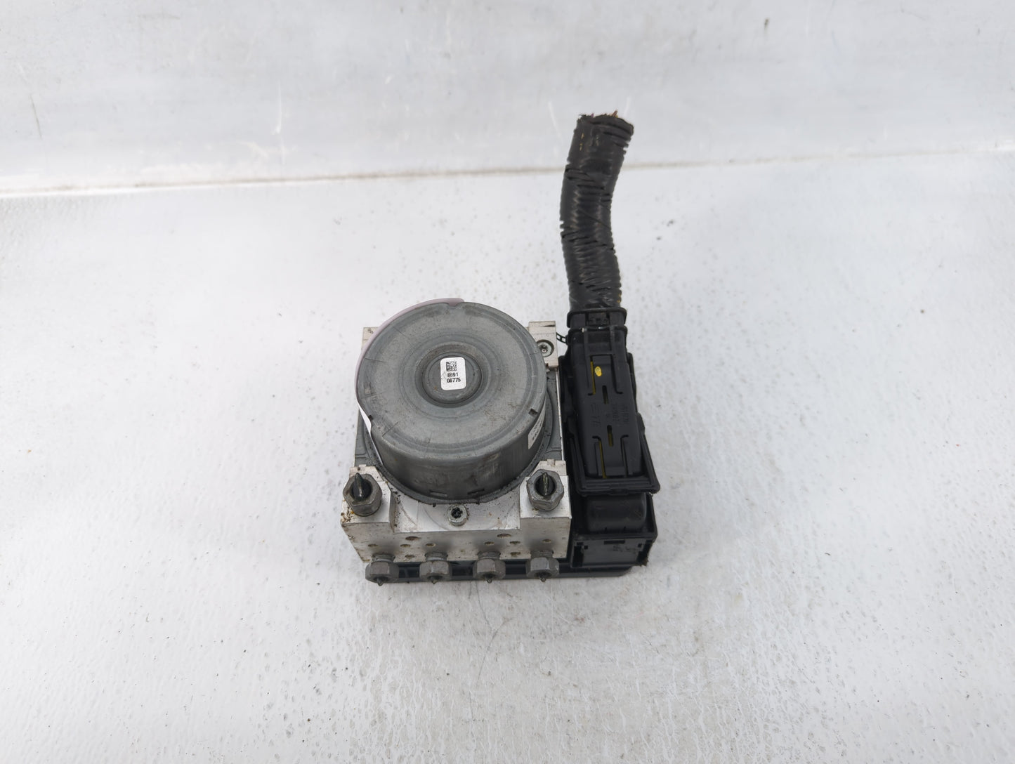 2017-2018 Ford Fusion ABS Pump Control Module Replacement P/N:HG9C-2B373-BH HG9C-2B373-BG Fits Fits 2017 2018 OEM Used Auto 